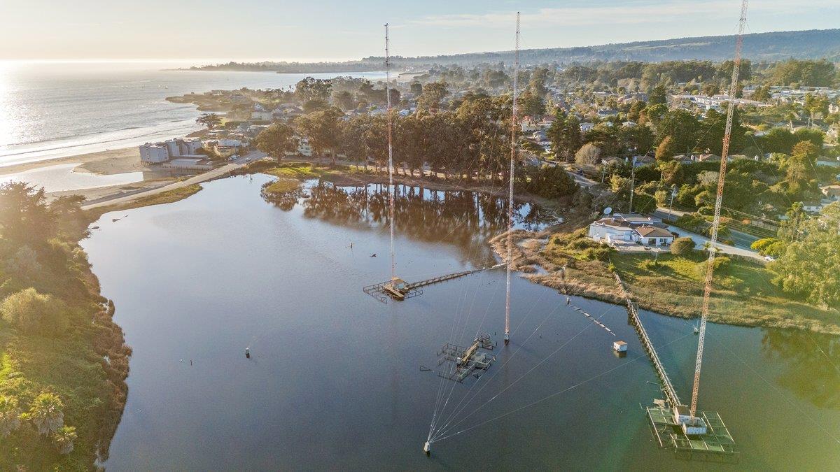 Detail Gallery Image 8 of 36 For 2300 Portola Dr, Santa Cruz,  CA 95062 - – Beds | – Baths