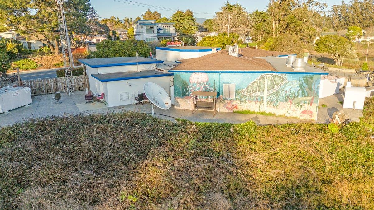 Detail Gallery Image 9 of 36 For 2300 Portola Dr, Santa Cruz,  CA 95062 - – Beds | – Baths