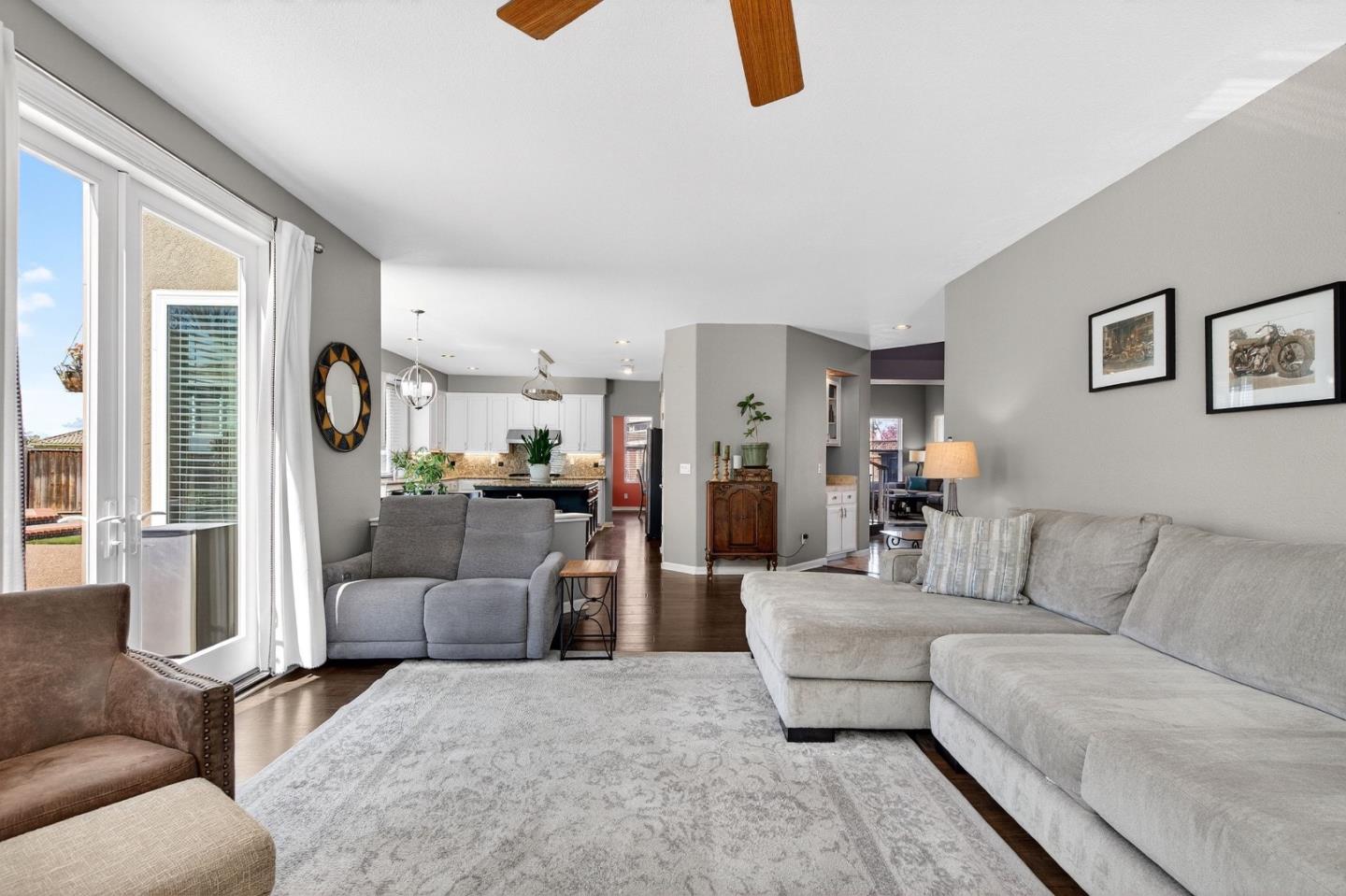 Detail Gallery Image 20 of 63 For 866 Covey Ct, Hollister,  CA 95023 - 5 Beds | 3/1 Baths