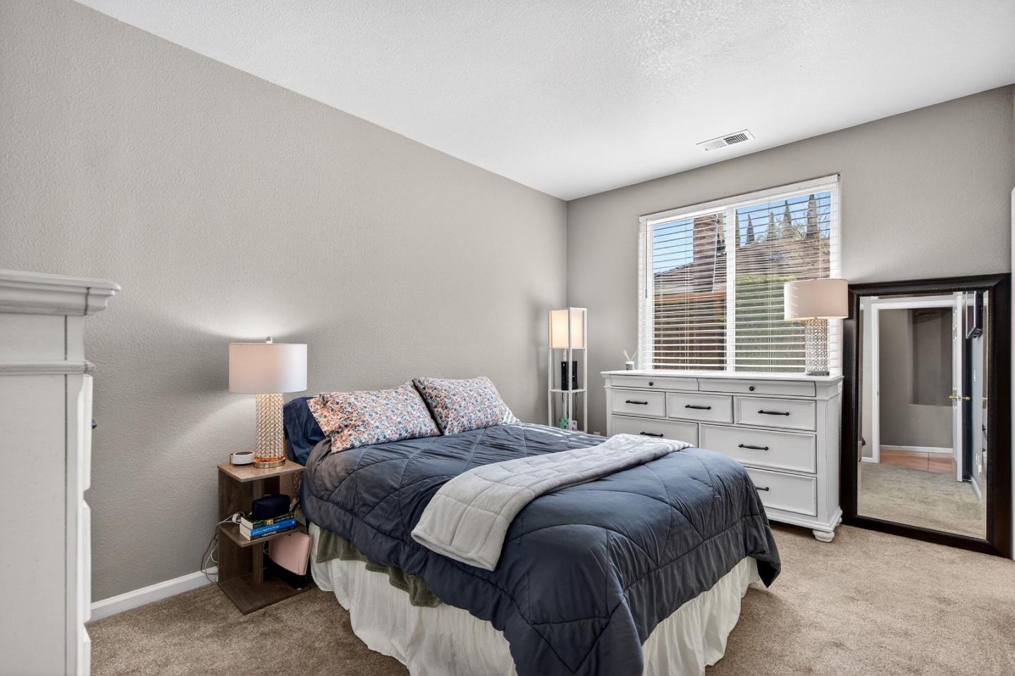 Detail Gallery Image 24 of 63 For 866 Covey Ct, Hollister,  CA 95023 - 5 Beds | 3/1 Baths