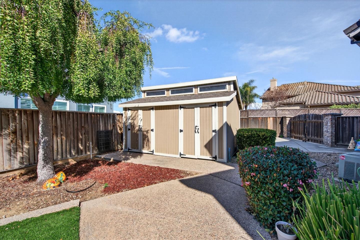 Detail Gallery Image 46 of 63 For 866 Covey Ct, Hollister,  CA 95023 - 5 Beds | 3/1 Baths