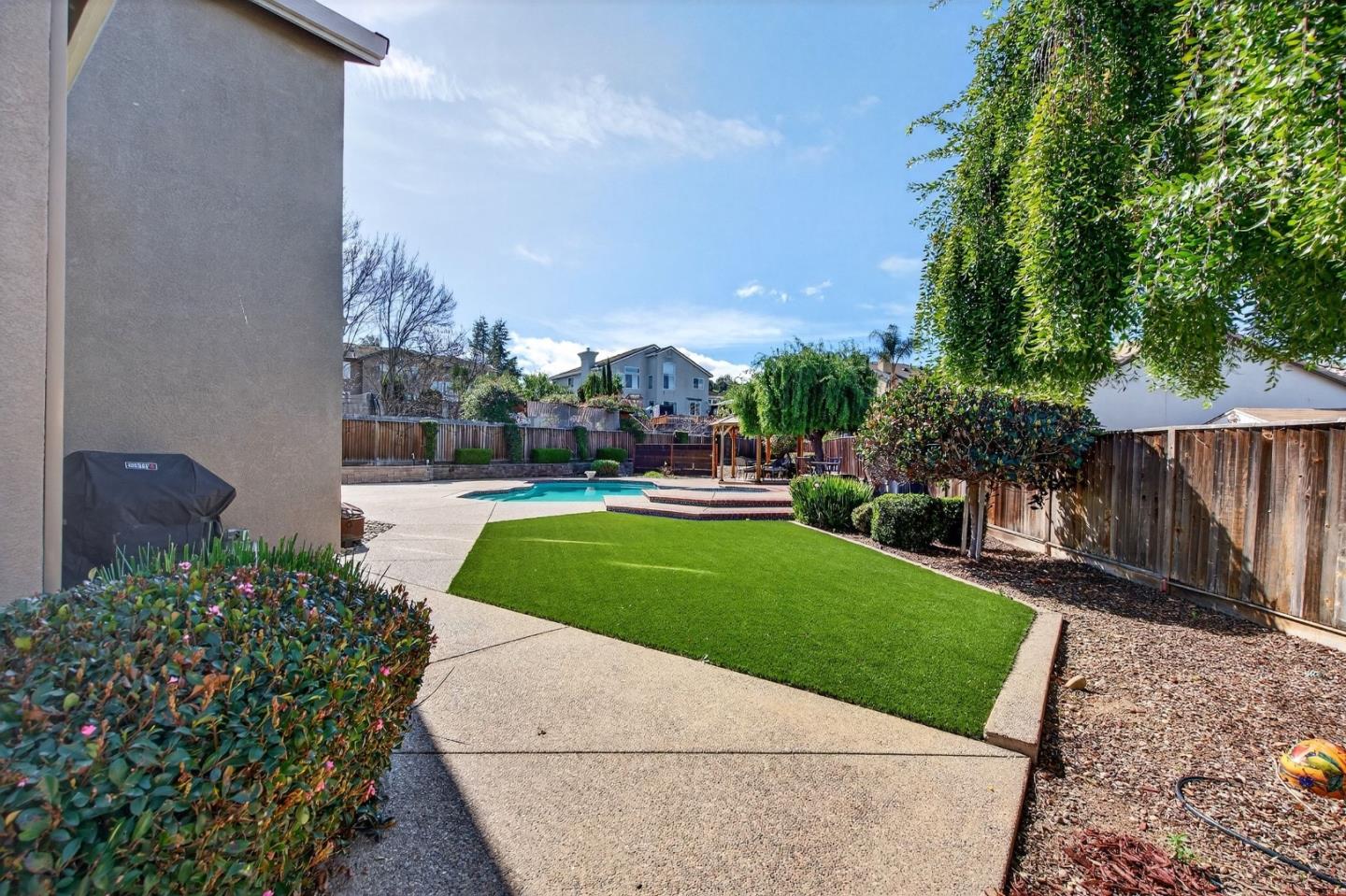 Detail Gallery Image 48 of 63 For 866 Covey Ct, Hollister,  CA 95023 - 5 Beds | 3/1 Baths