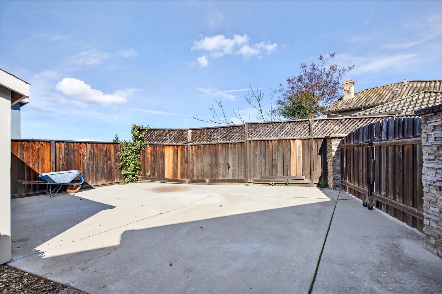 Detail Gallery Image 49 of 63 For 866 Covey Ct, Hollister,  CA 95023 - 5 Beds | 3/1 Baths