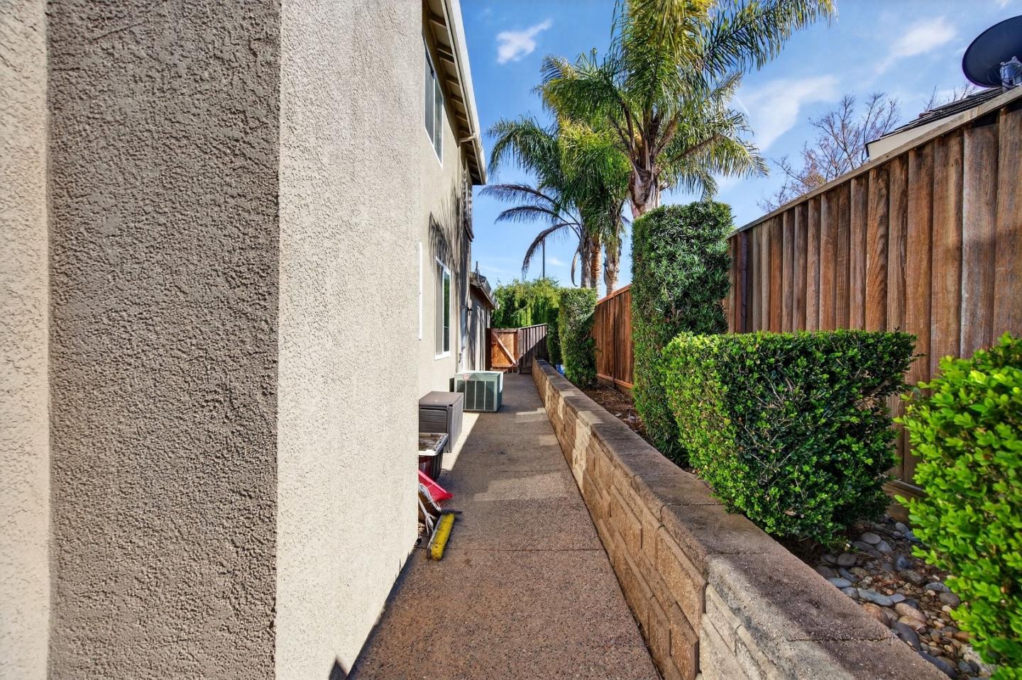 Detail Gallery Image 57 of 63 For 866 Covey Ct, Hollister,  CA 95023 - 5 Beds | 3/1 Baths