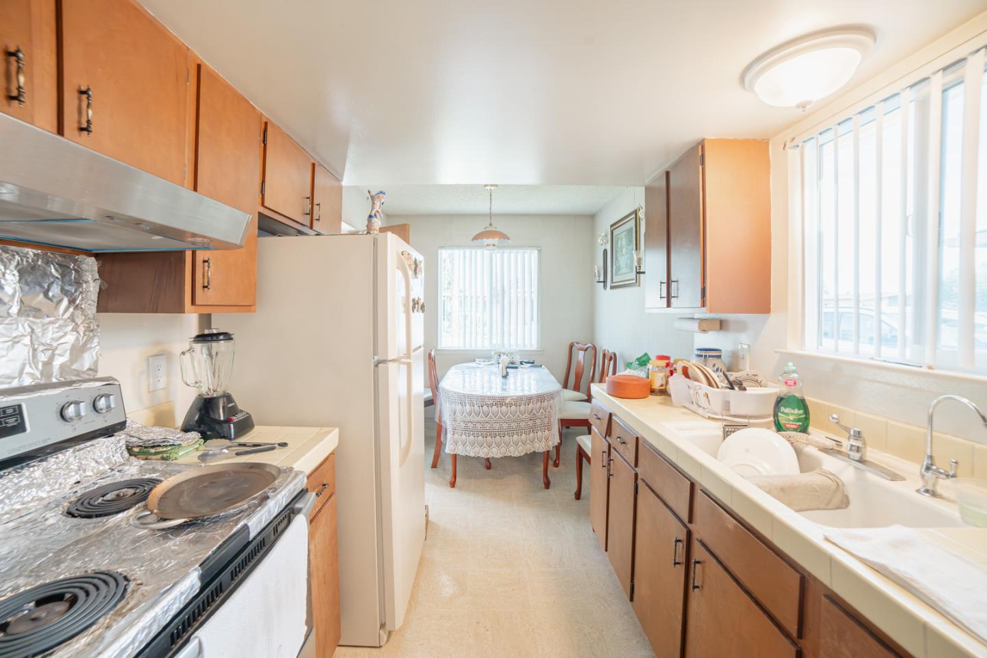 Detail Gallery Image 4 of 15 For 608 Bronte Ave, Watsonville,  CA 95076 - 2 Beds | 1 Baths