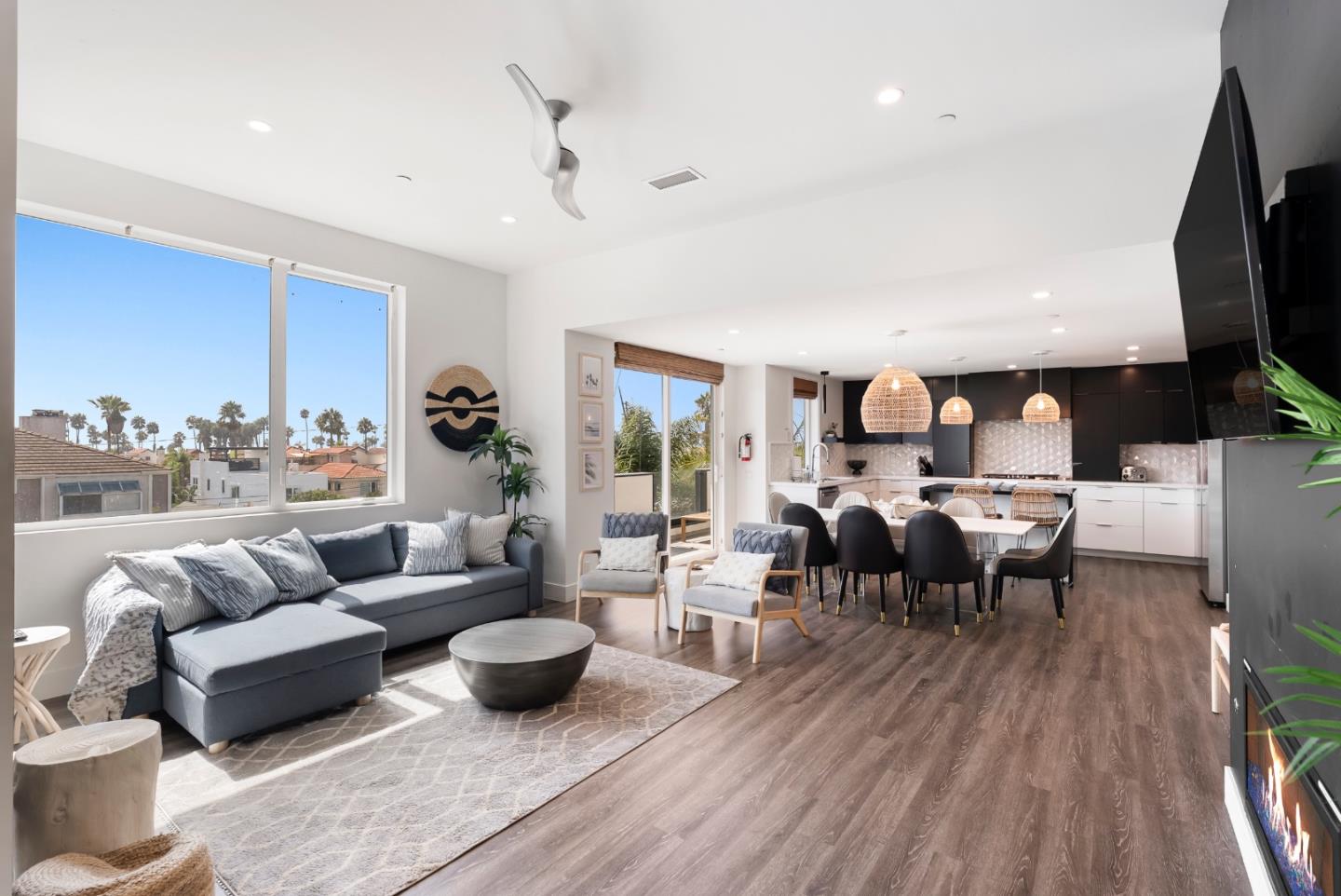 Detail Gallery Image 10 of 66 For 508 N Tremont St a,  Oceanside,  CA 92054 - 3 Beds | 3/1 Baths