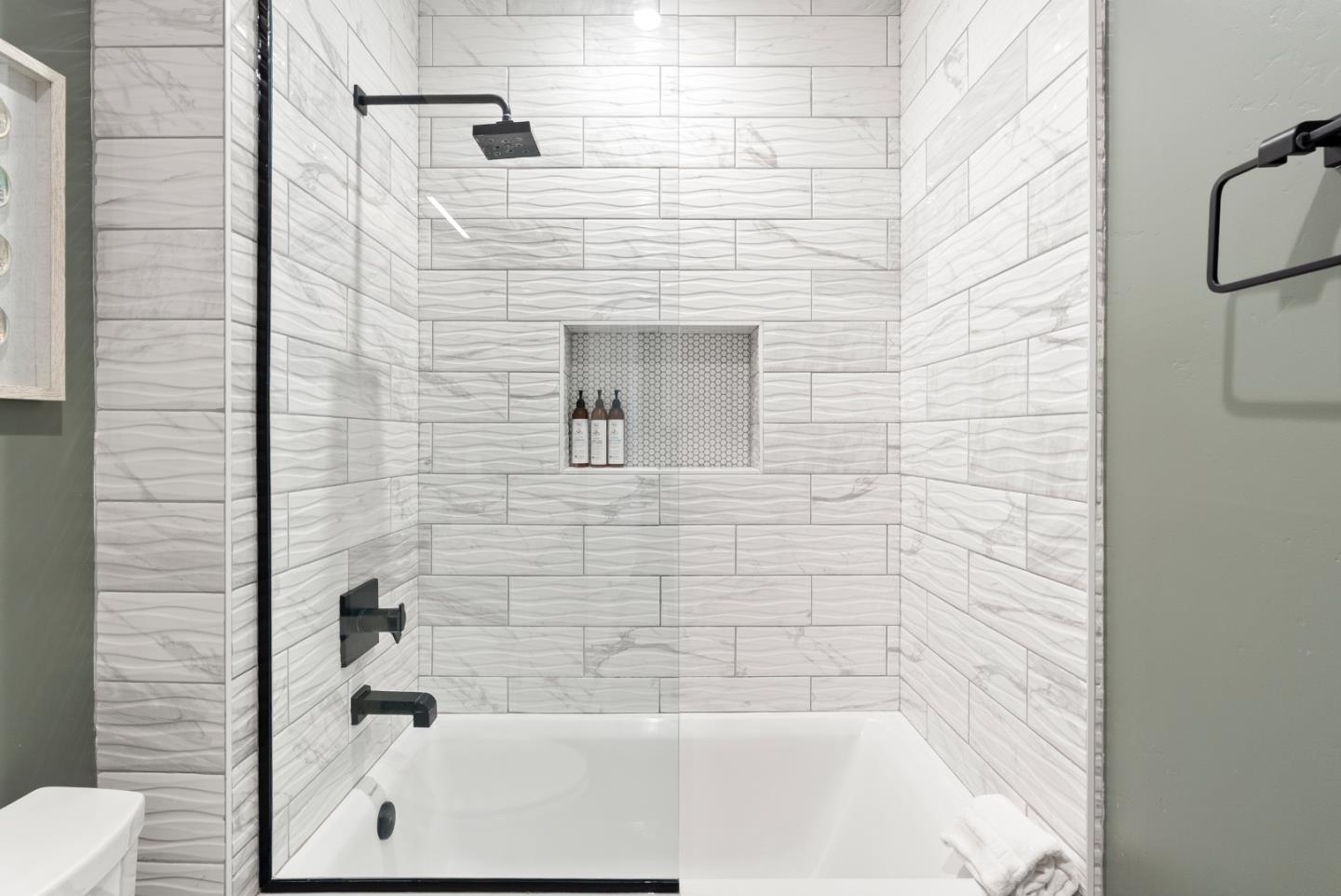 Detail Gallery Image 38 of 66 For 508 N Tremont St a,  Oceanside,  CA 92054 - 3 Beds | 3/1 Baths