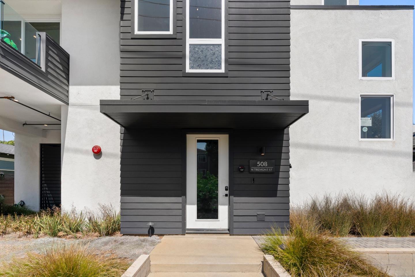 Detail Gallery Image 4 of 66 For 508 N Tremont St a,  Oceanside,  CA 92054 - 3 Beds | 3/1 Baths