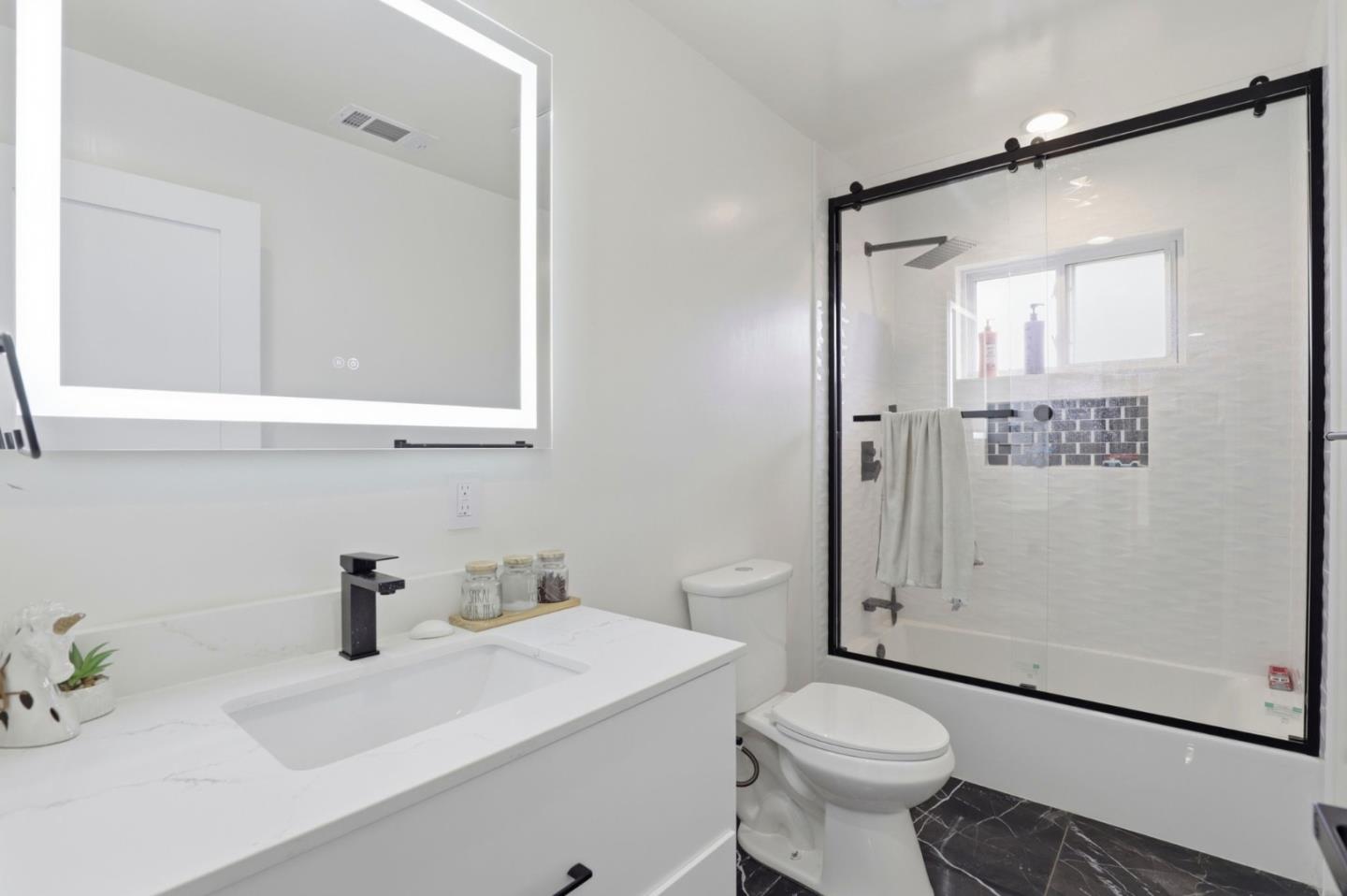 Detail Gallery Image 34 of 56 For 700 Eschenburg Dr, Gilroy,  CA 95020 - 3 Beds | 2 Baths