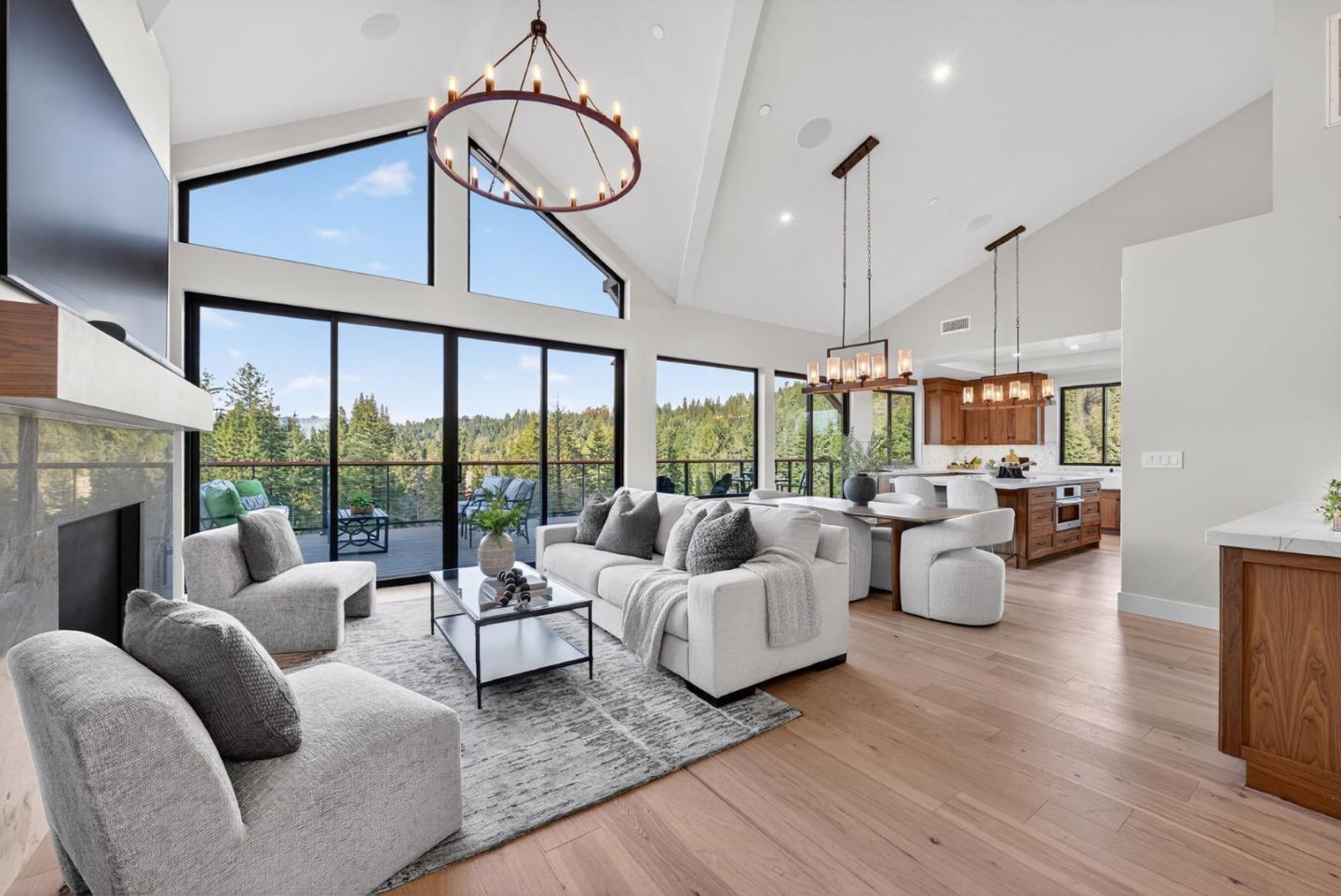 Detail Gallery Image 12 of 90 For 230 Fern Rock Way, Boulder Creek,  CA 95006 - 5 Beds | 4 Baths