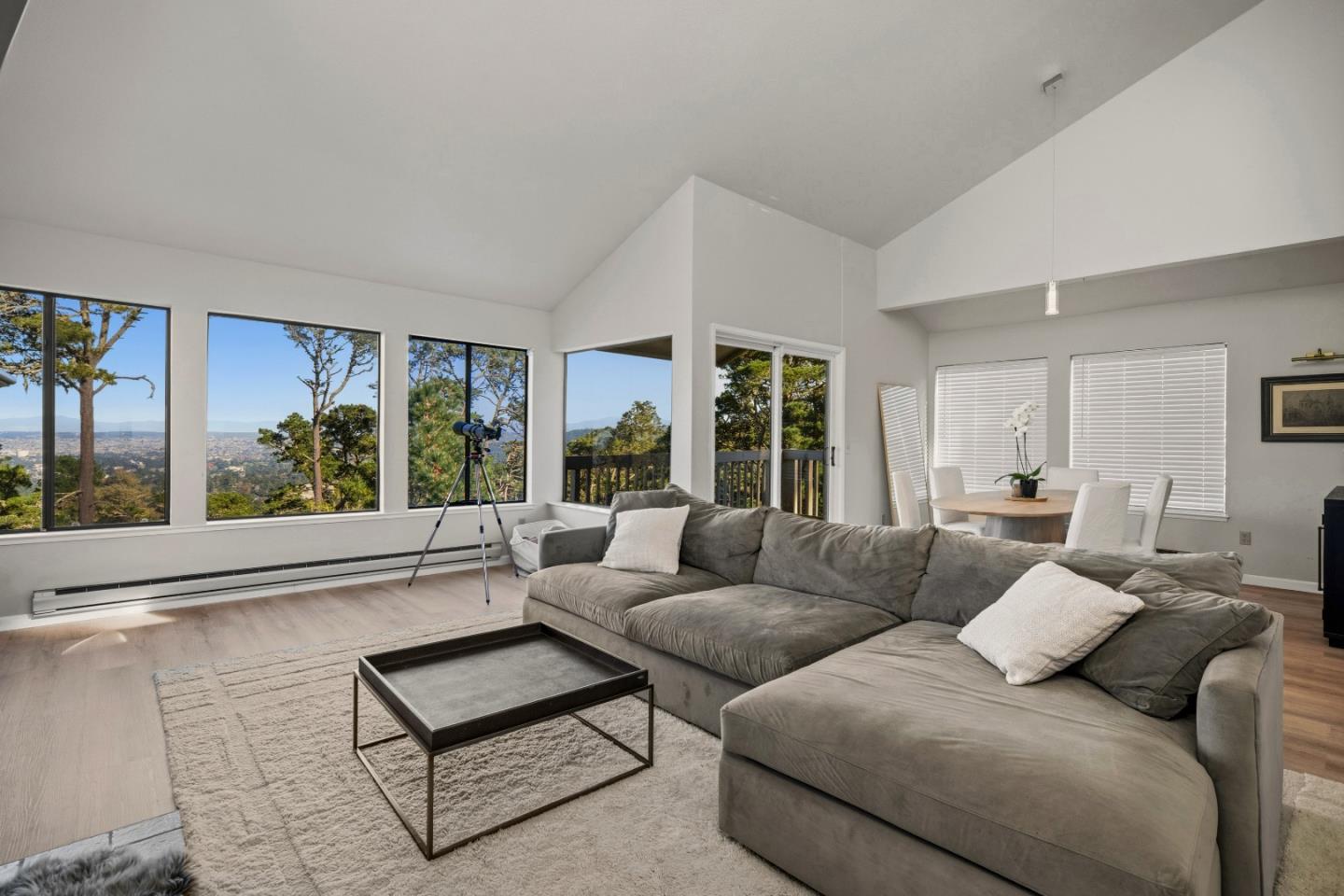 Detail Gallery Image 6 of 35 For 40 Shepherd's Knoll, Pebble Beach,  CA 93953 - 3 Beds | 3 Baths