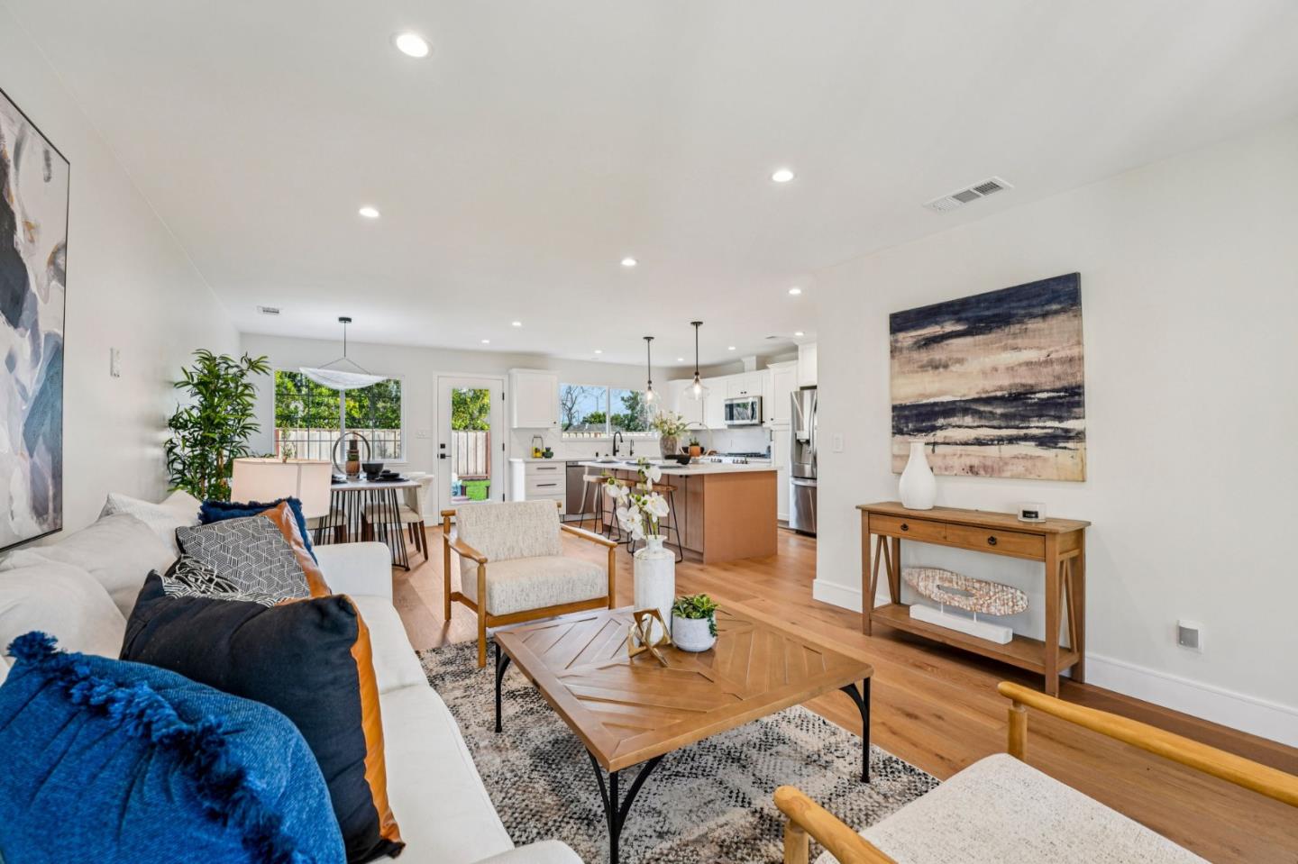 Detail Gallery Image 28 of 33 For 4685 Lage Dr, San Jose,  CA 95130 - 3 Beds | 2 Baths