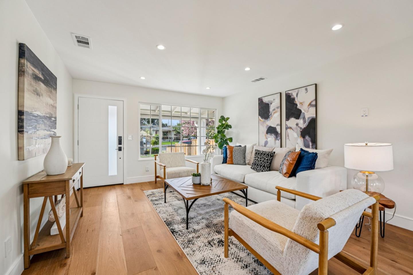 Detail Gallery Image 5 of 33 For 4685 Lage Dr, San Jose,  CA 95130 - 3 Beds | 2 Baths