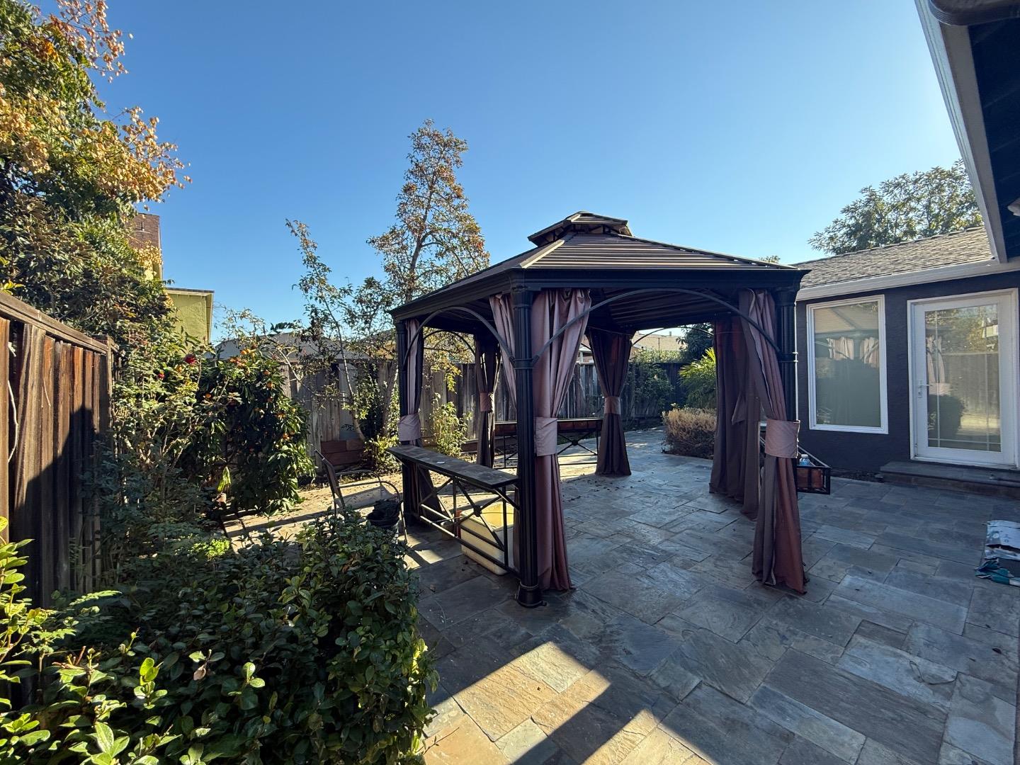 Detail Gallery Image 15 of 16 For 4182 Dulcey, San Jose,  CA 95136 - 3 Beds | 2 Baths