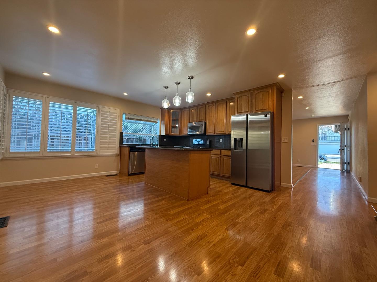 Detail Gallery Image 4 of 16 For 4182 Dulcey, San Jose,  CA 95136 - 3 Beds | 2 Baths