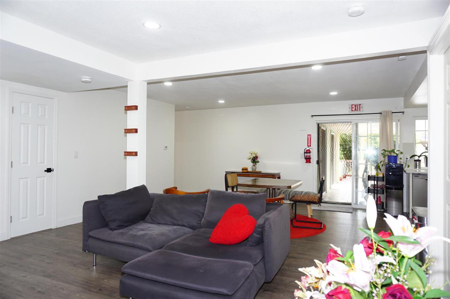 Detail Gallery Image 14 of 35 For 35037 Begonia St, Union City,  CA 94587 - 5 Beds | 2 Baths