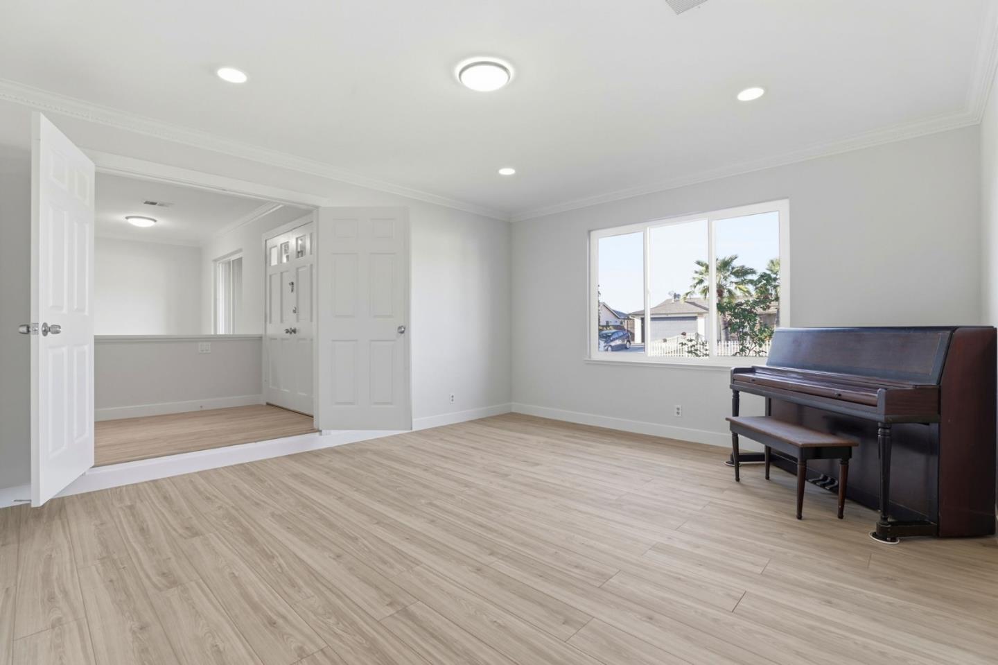 Detail Gallery Image 13 of 103 For 736 Braxton Dr, San Jose,  CA 95111 - 4 Beds | 2 Baths