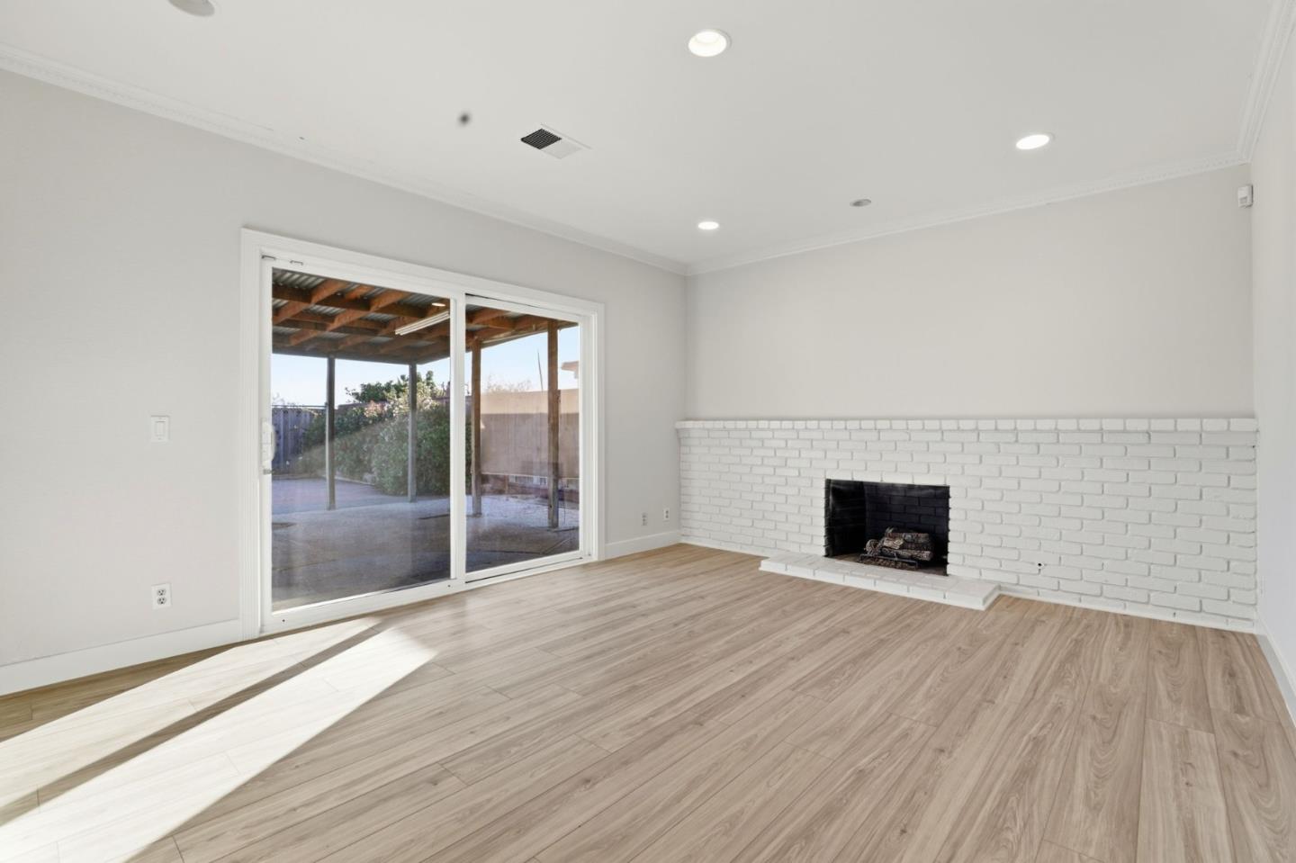 Detail Gallery Image 15 of 103 For 736 Braxton Dr, San Jose,  CA 95111 - 4 Beds | 2 Baths