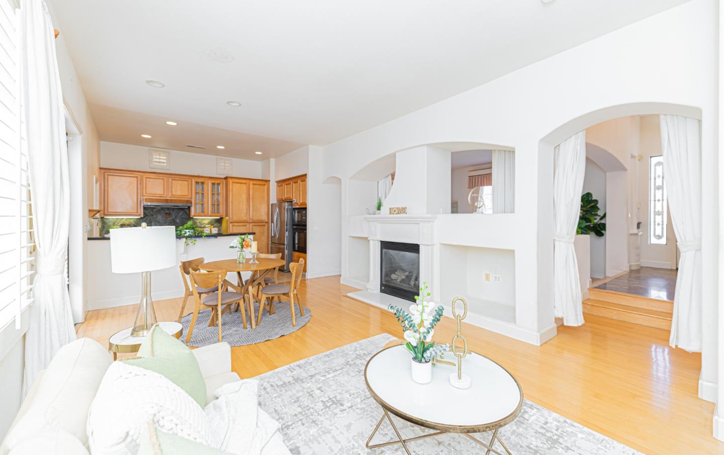 Detail Gallery Image 15 of 56 For 3350 Ariel Joshua Ct, San Jose,  CA 95135 - 4 Beds | 3/1 Baths