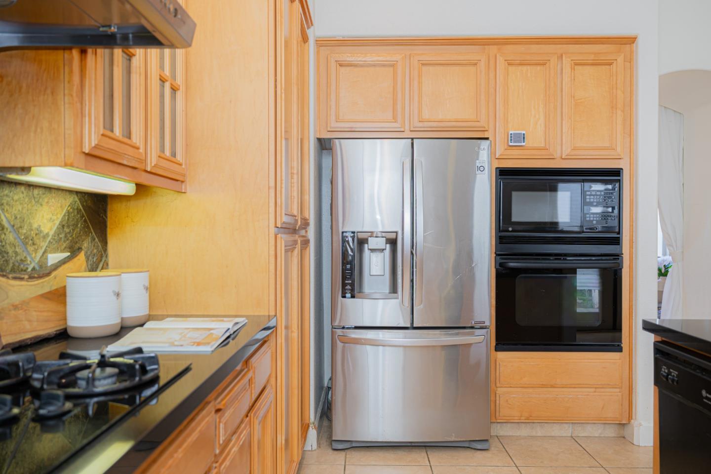 Detail Gallery Image 23 of 56 For 3350 Ariel Joshua Ct, San Jose,  CA 95135 - 4 Beds | 3/1 Baths