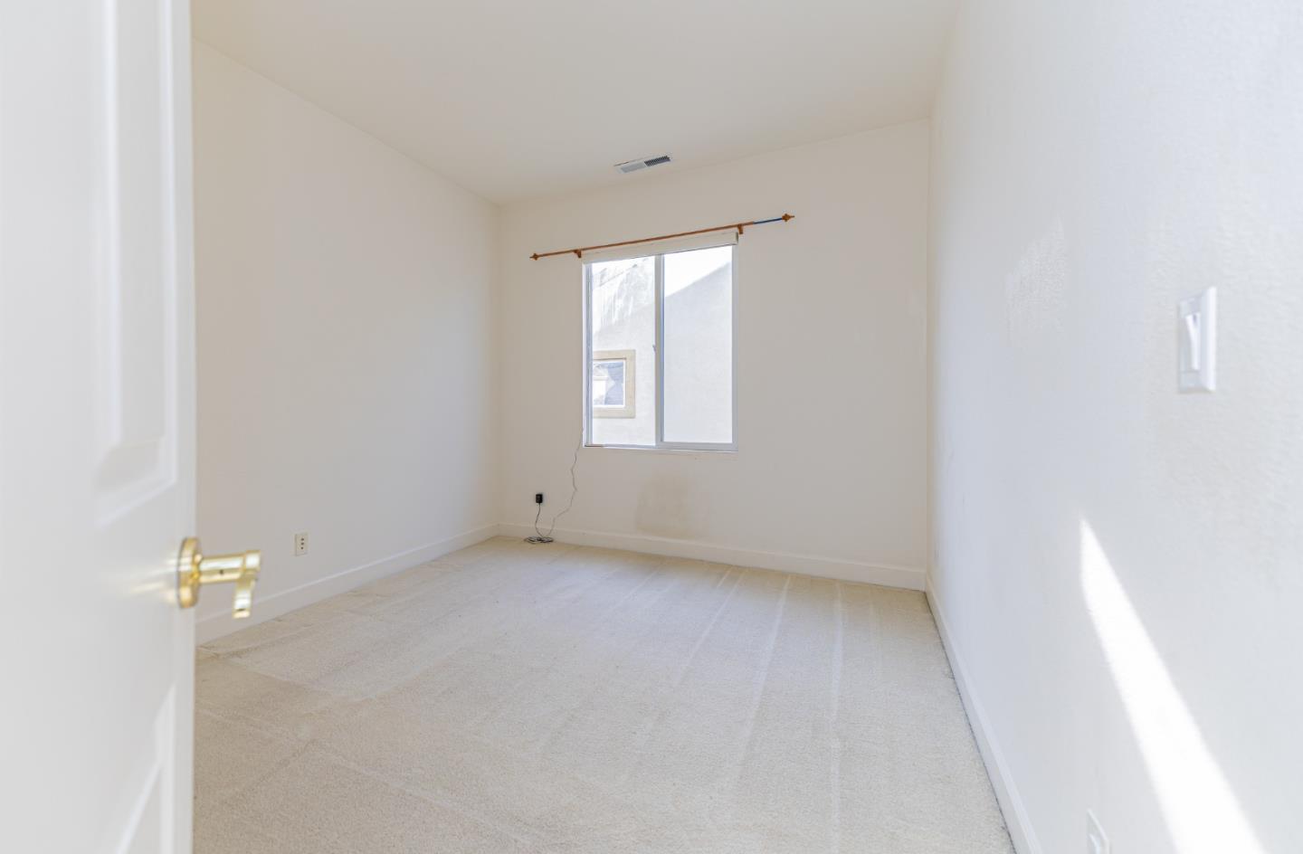 Detail Gallery Image 29 of 56 For 3350 Ariel Joshua Ct, San Jose,  CA 95135 - 4 Beds | 3/1 Baths