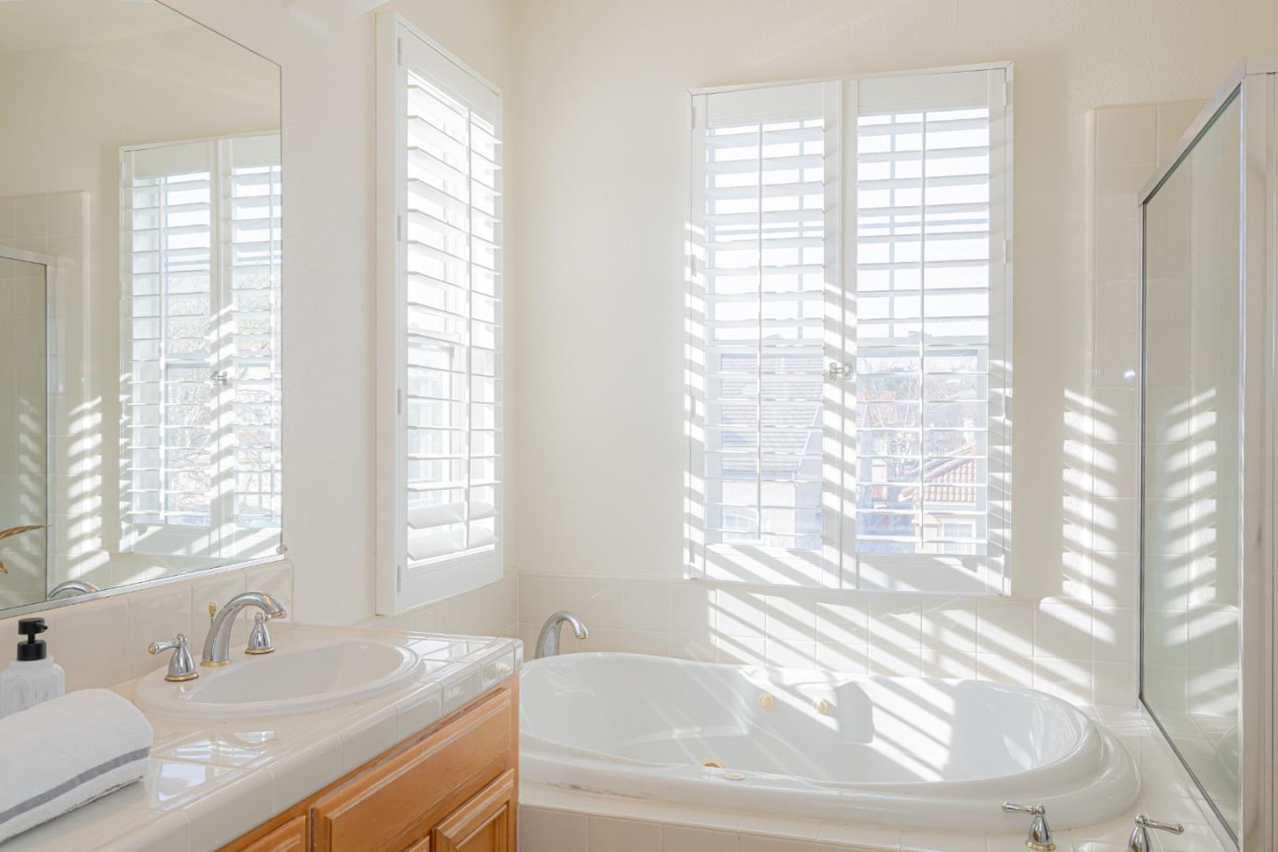 Detail Gallery Image 37 of 56 For 3350 Ariel Joshua Ct, San Jose,  CA 95135 - 4 Beds | 3/1 Baths