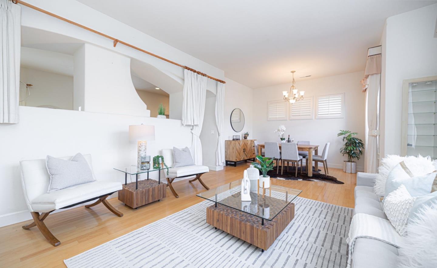 Detail Gallery Image 8 of 56 For 3350 Ariel Joshua Ct, San Jose,  CA 95135 - 4 Beds | 3/1 Baths