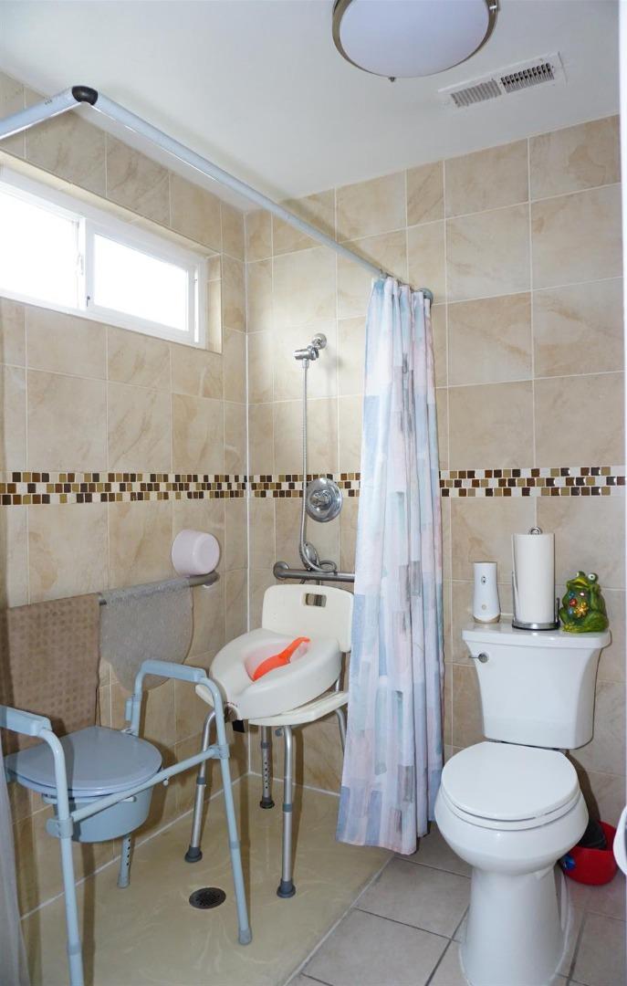 Detail Gallery Image 16 of 28 For 32262 Crest Ln, Union City,  CA 94587 - 6 Beds | 2 Baths