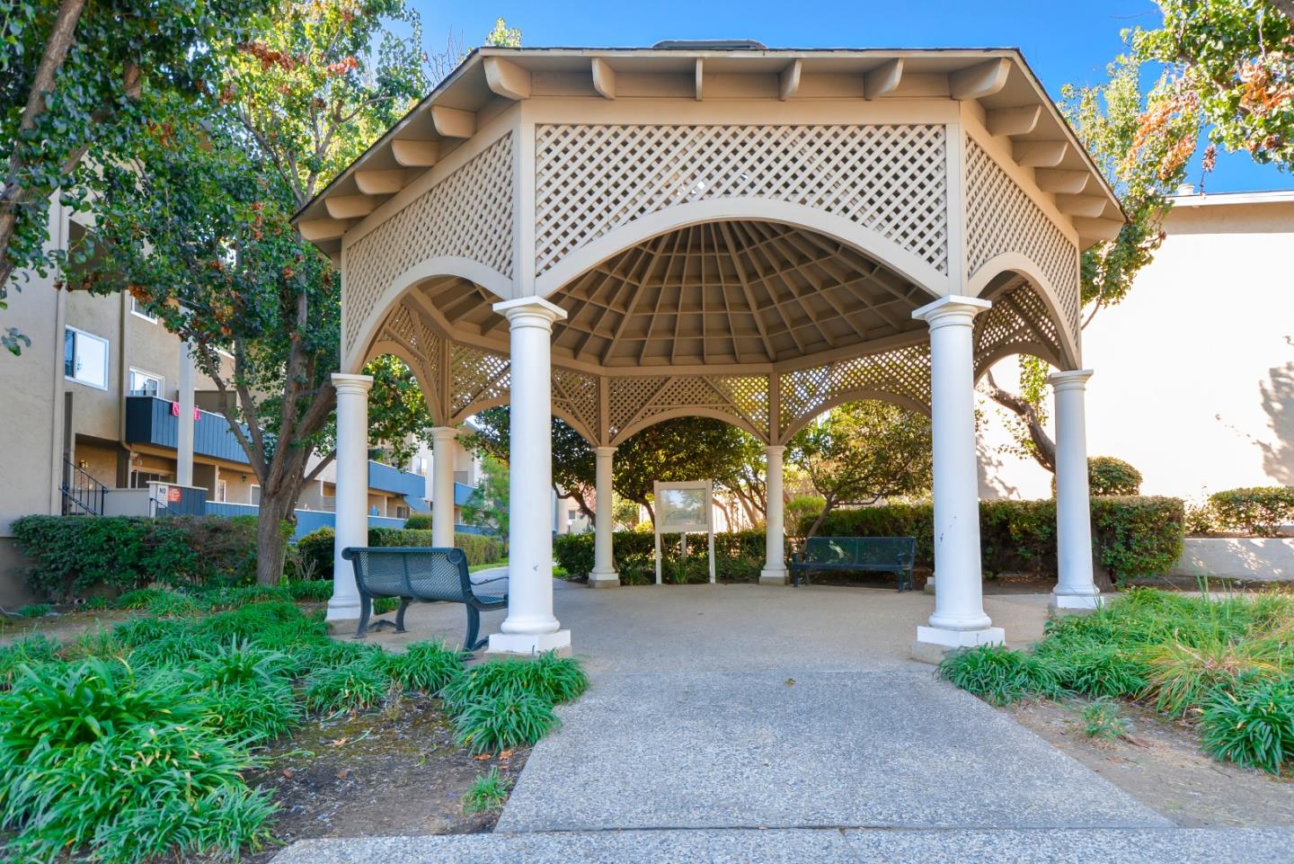 Detail Gallery Image 27 of 42 For 7100 Rainbow Dr #35,  San Jose,  CA 95129 - 2 Beds | 1/1 Baths