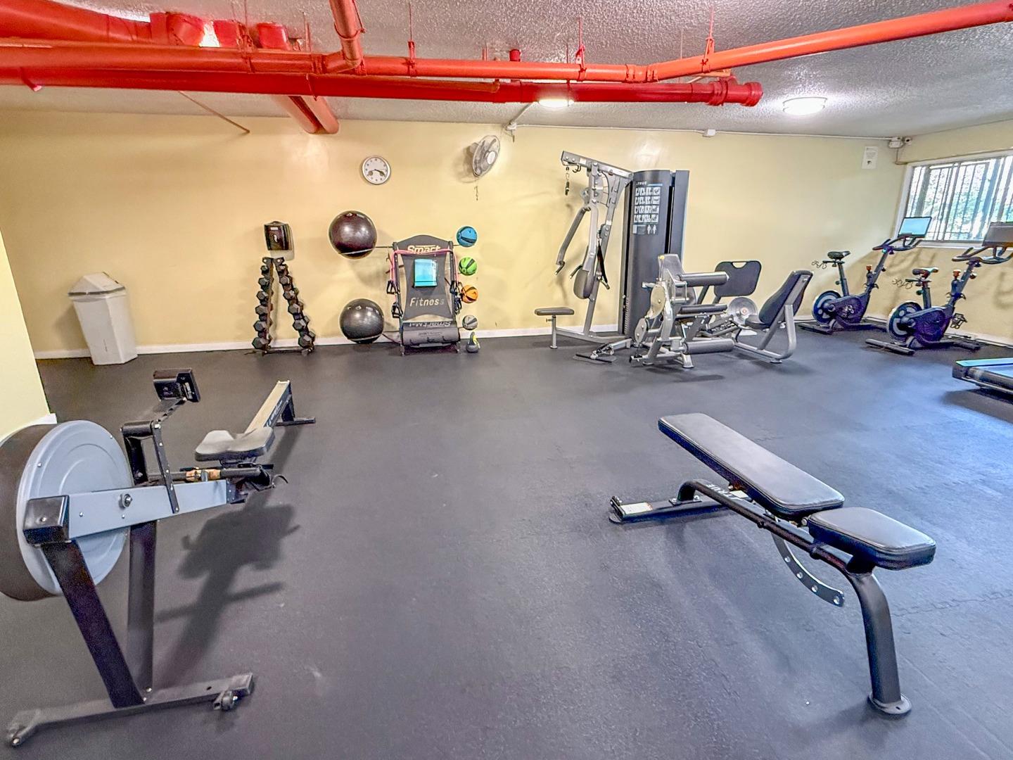 Detail Gallery Image 40 of 42 For 7100 Rainbow Dr #35,  San Jose,  CA 95129 - 2 Beds | 1/1 Baths