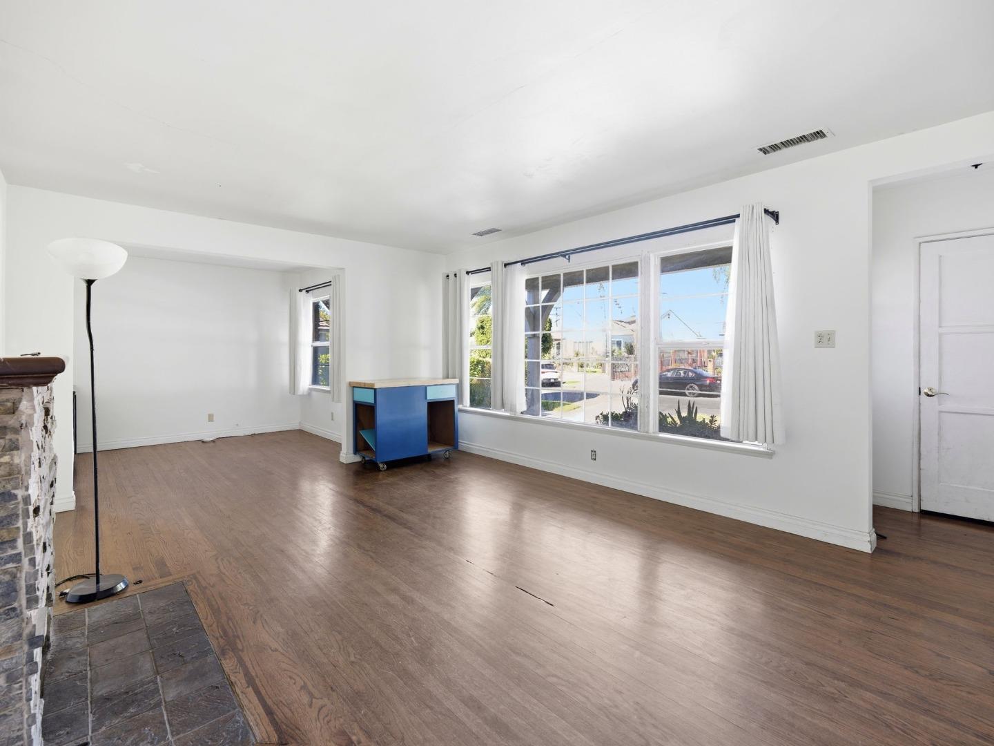 Detail Gallery Image 7 of 22 For 13574 Ottoman St, Arleta,  CA 91331 - 3 Beds | 2 Baths