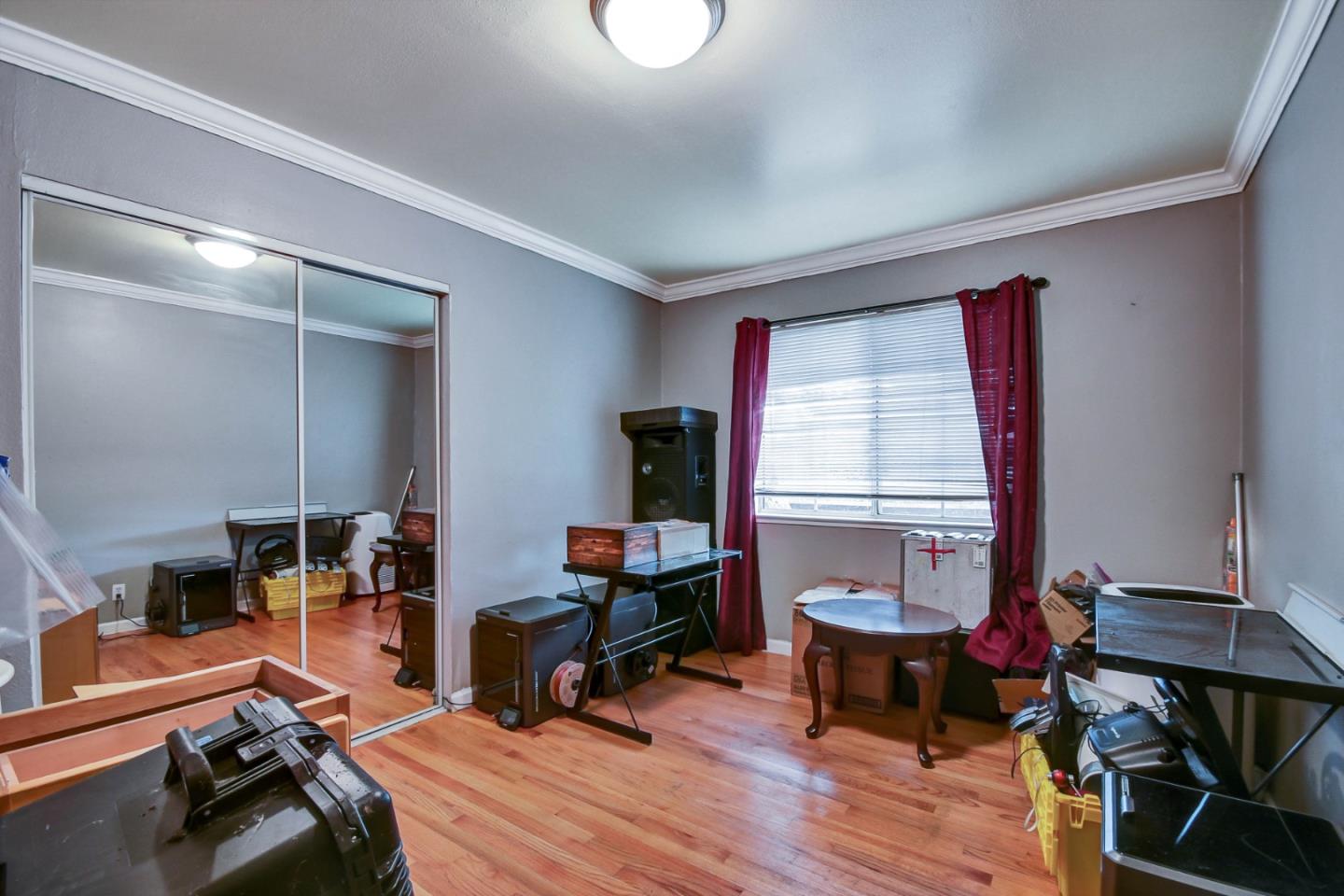 Detail Gallery Image 18 of 38 For 204 Park St, Redwood City,  CA 94061 - 4 Beds | 2 Baths