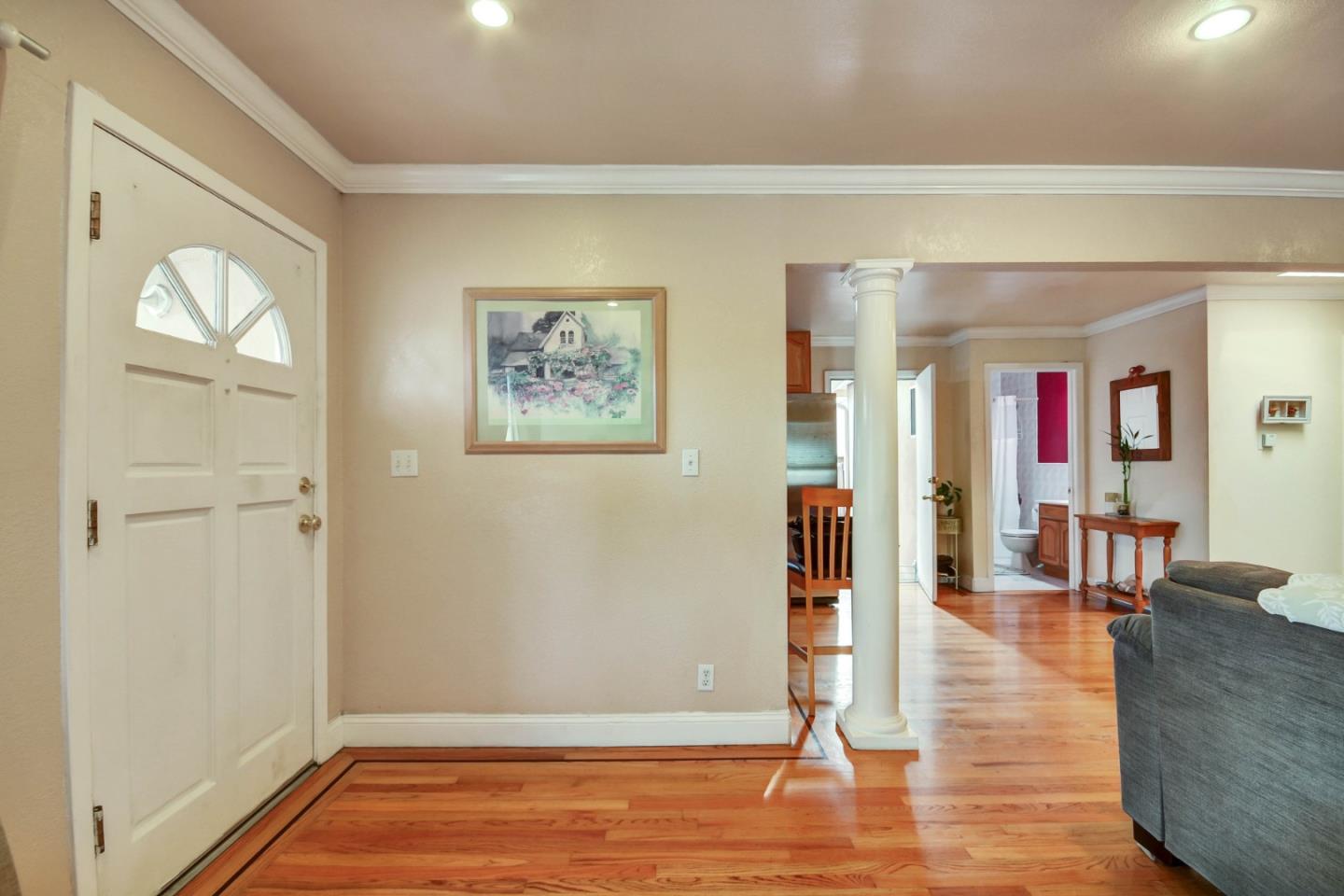 Detail Gallery Image 5 of 38 For 204 Park St, Redwood City,  CA 94061 - 4 Beds | 2 Baths