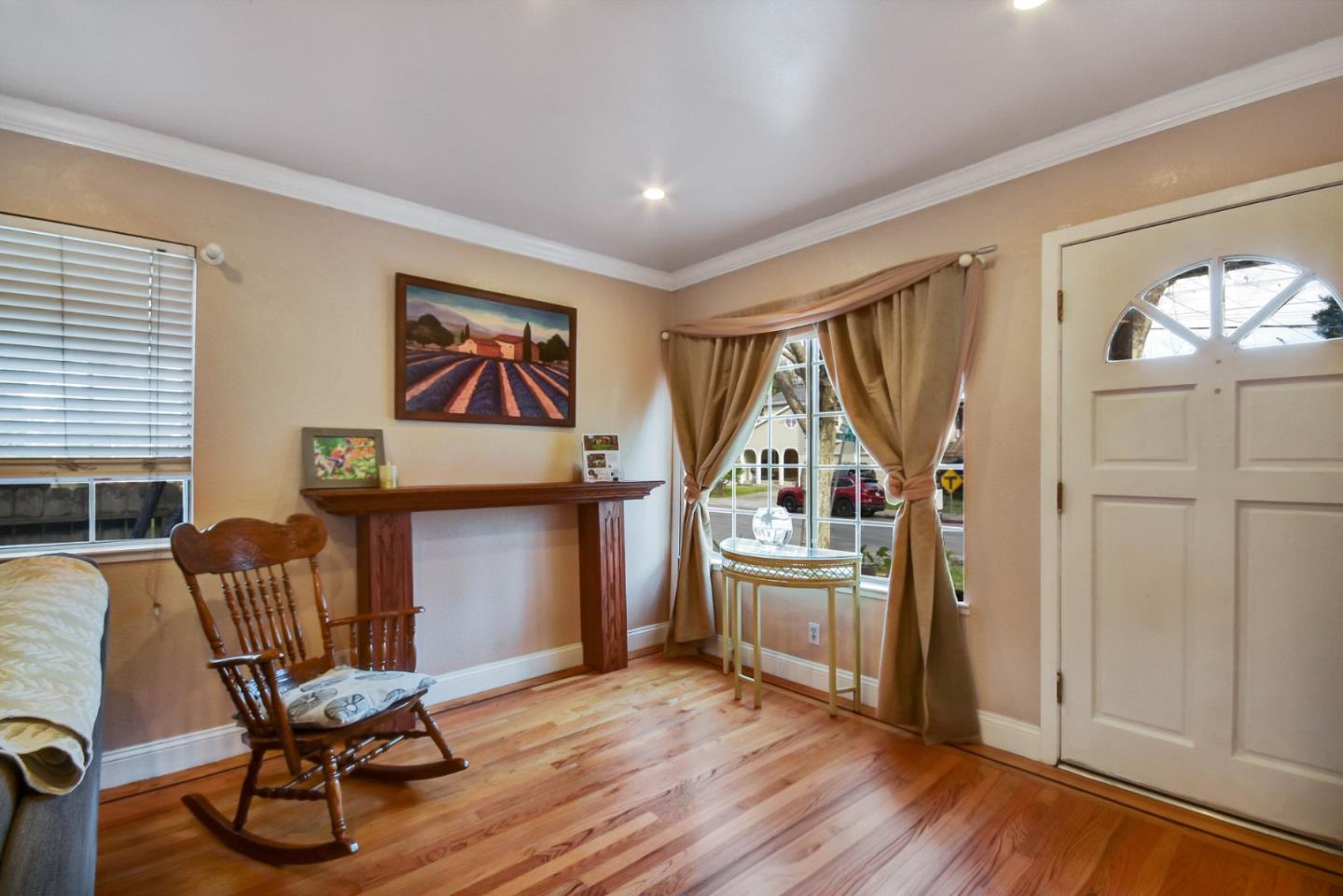 Detail Gallery Image 6 of 38 For 204 Park St, Redwood City,  CA 94061 - 4 Beds | 2 Baths