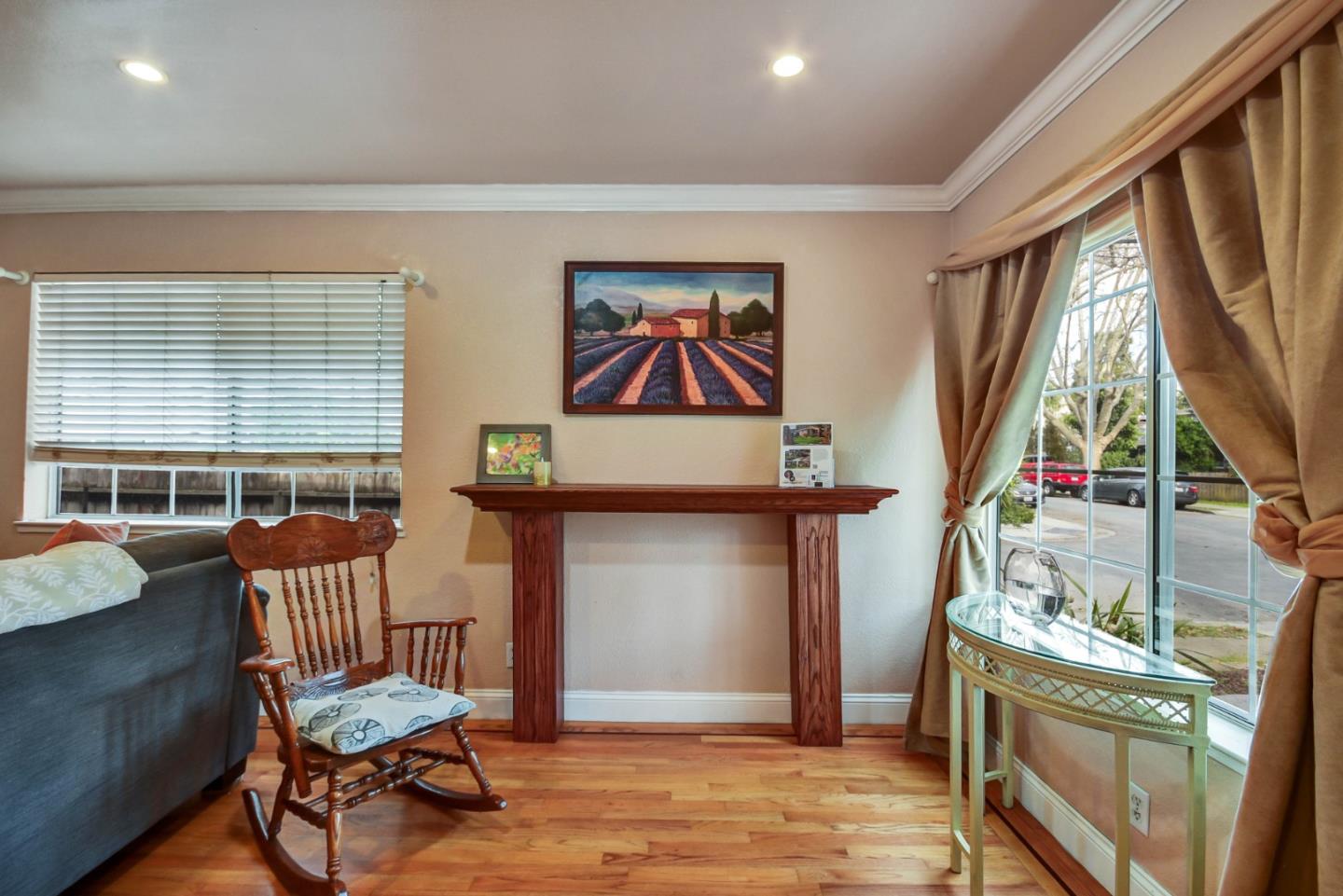 Detail Gallery Image 9 of 38 For 204 Park St, Redwood City,  CA 94061 - 4 Beds | 2 Baths