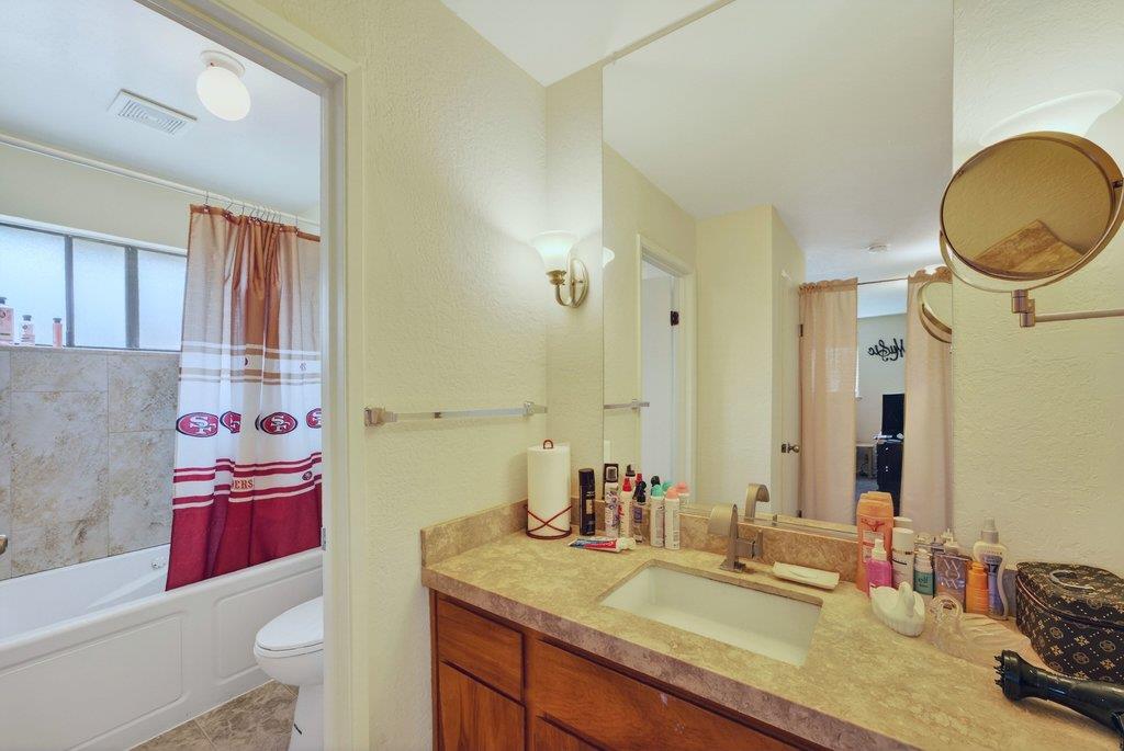 Detail Gallery Image 21 of 67 For 142 Vineyard Ct, Aptos,  CA 95003 - 4 Beds | 4 Baths