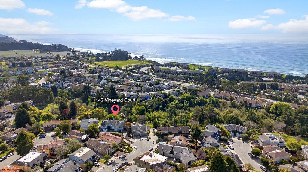 Detail Gallery Image 4 of 67 For 142 Vineyard Ct, Aptos,  CA 95003 - 4 Beds | 4 Baths