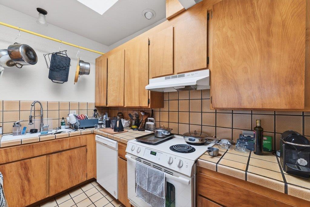 Detail Gallery Image 40 of 67 For 142 Vineyard Ct, Aptos,  CA 95003 - 4 Beds | 4 Baths