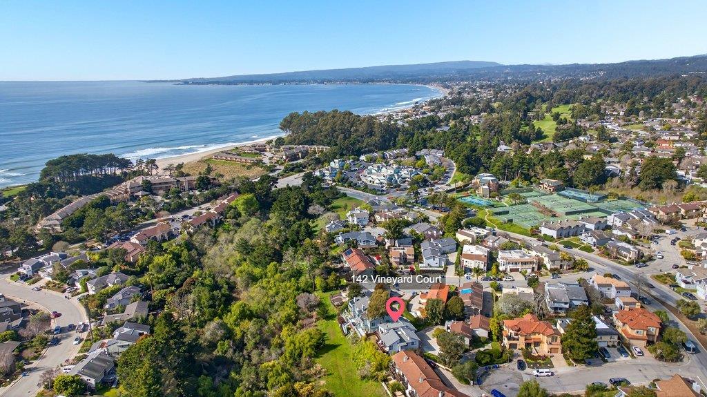 Detail Gallery Image 6 of 67 For 142 Vineyard Ct, Aptos,  CA 95003 - 4 Beds | 4 Baths