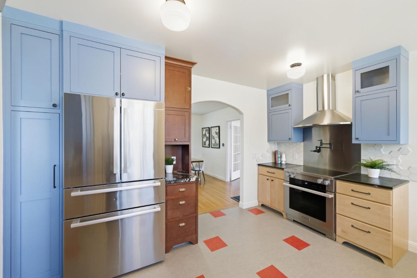 Detail Gallery Image 11 of 45 For 618 9th Ave, San Mateo,  CA 94402 - 2 Beds | 1/1 Baths