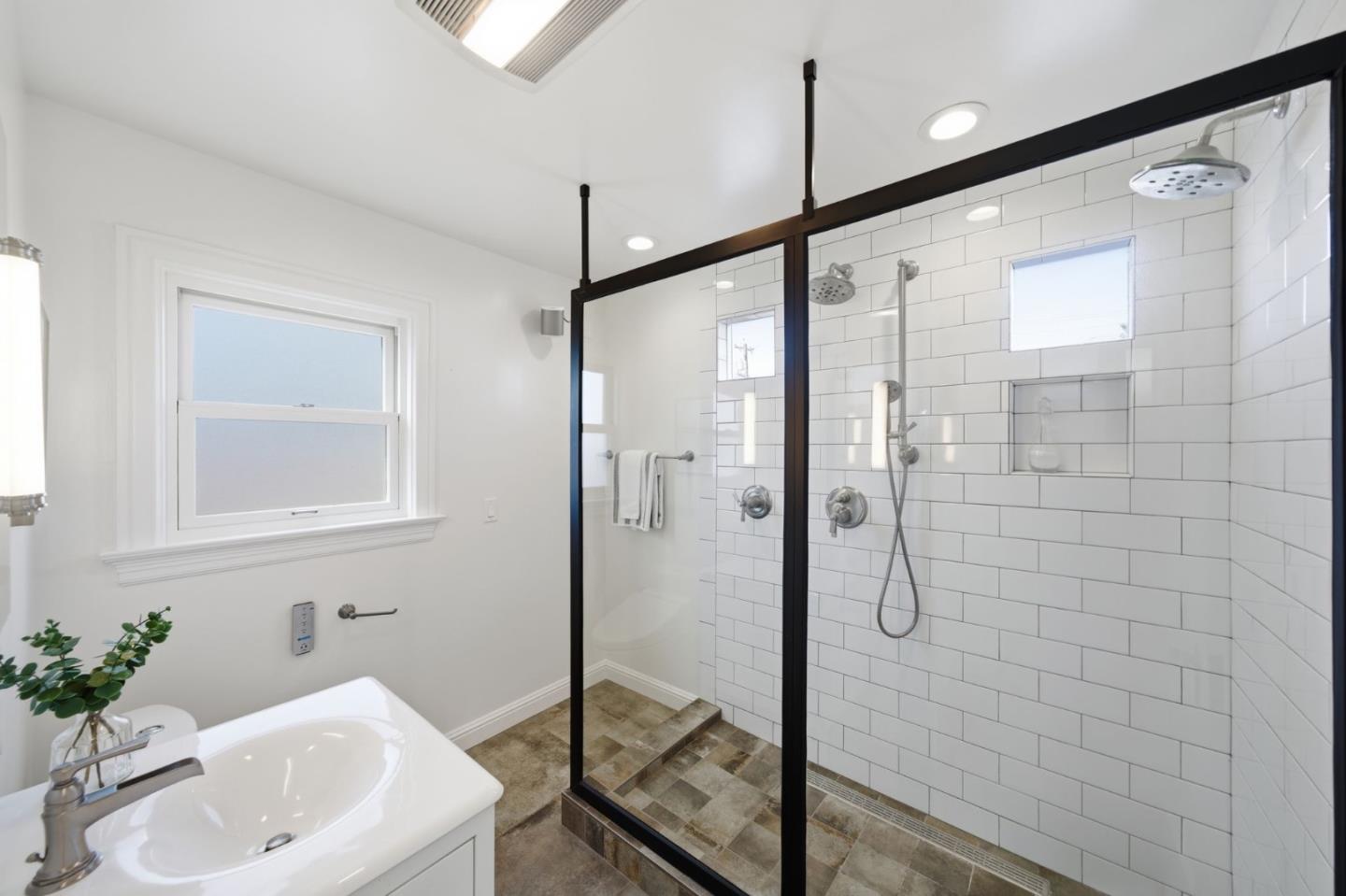 Detail Gallery Image 23 of 45 For 618 9th Ave, San Mateo,  CA 94402 - 2 Beds | 1/1 Baths