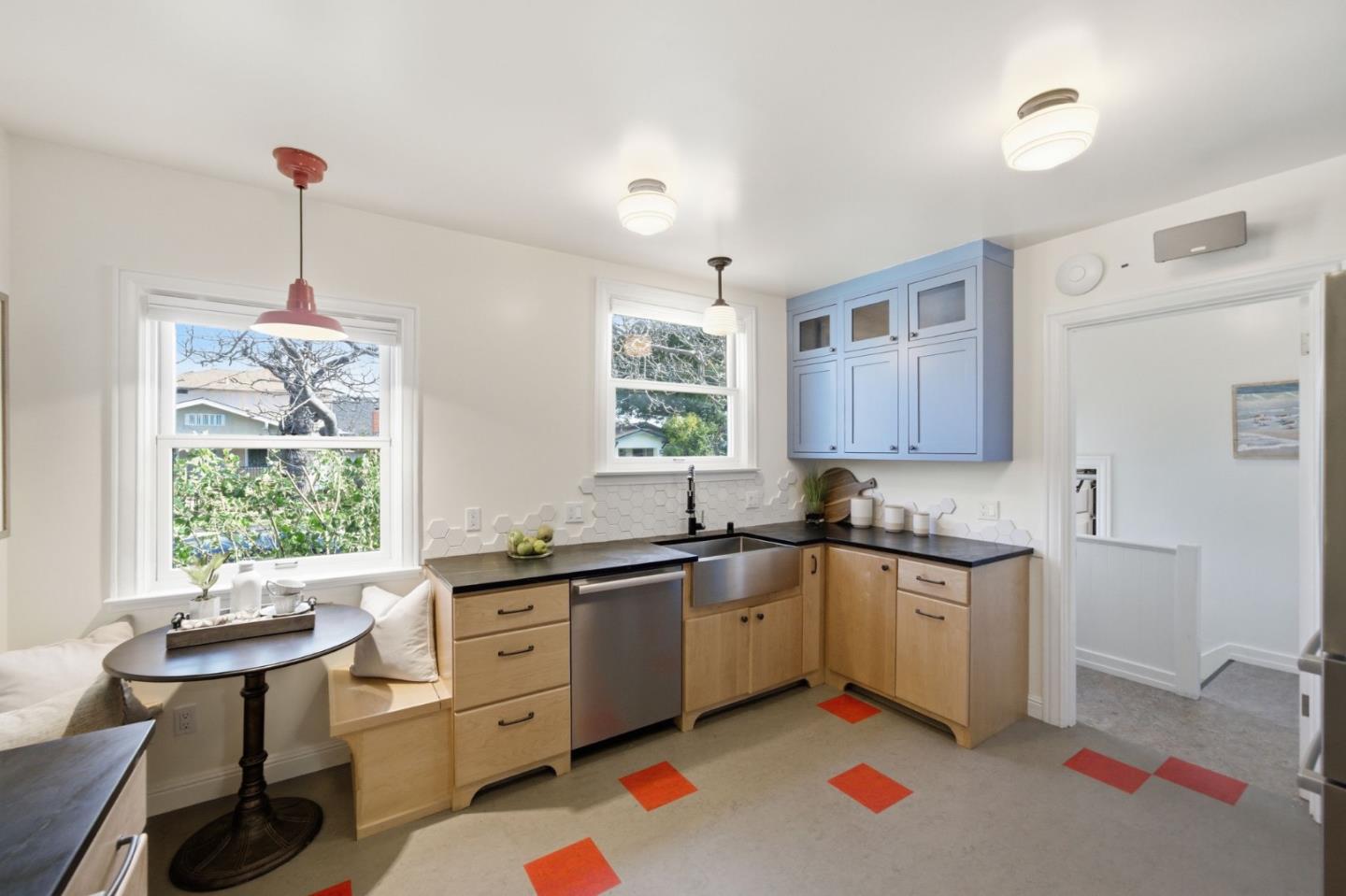 Detail Gallery Image 8 of 45 For 618 9th Ave, San Mateo,  CA 94402 - 2 Beds | 1/1 Baths