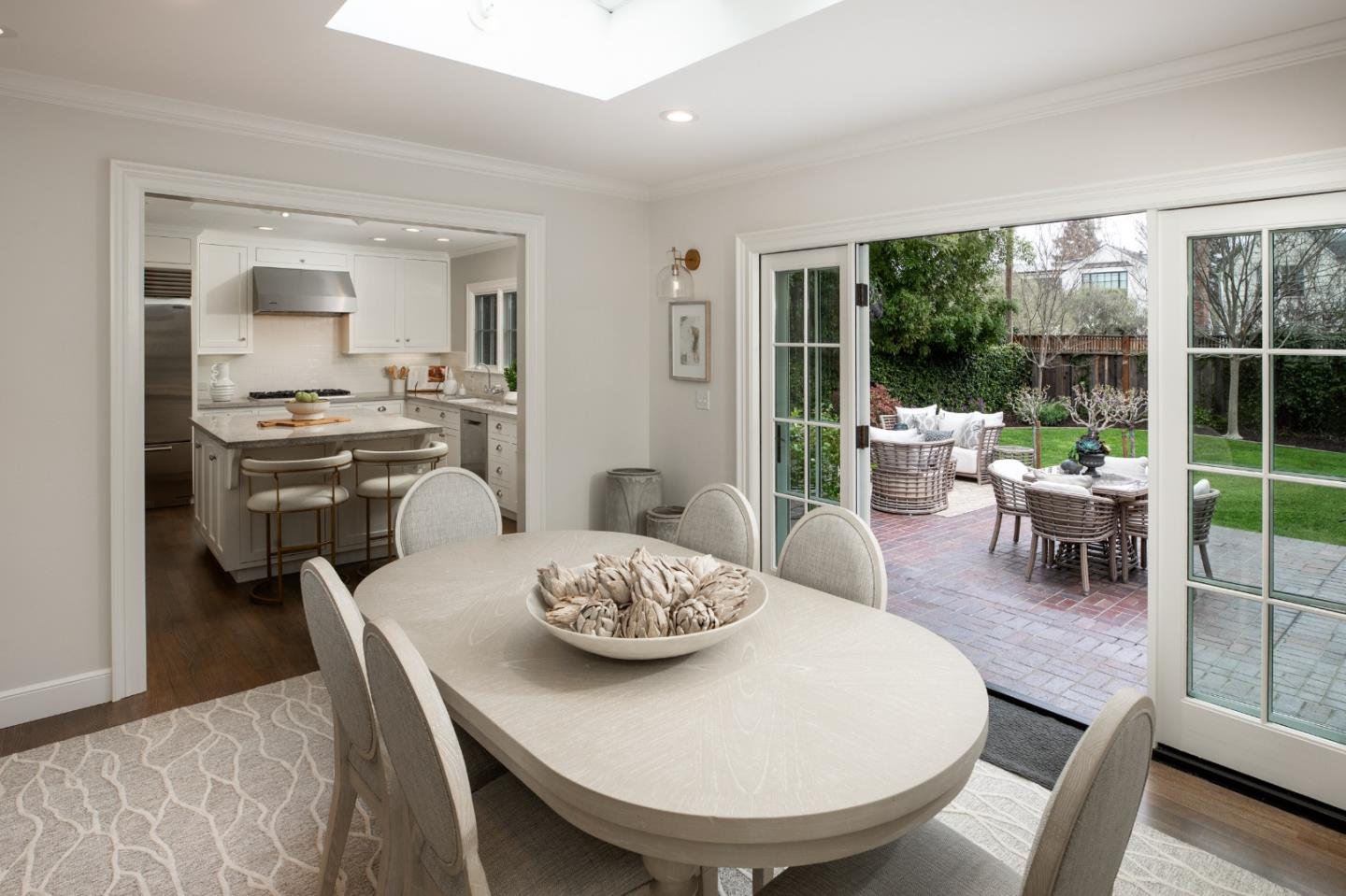 Detail Gallery Image 14 of 37 For 27 Nevada St, Redwood City,  CA 94062 - 3 Beds | 2 Baths