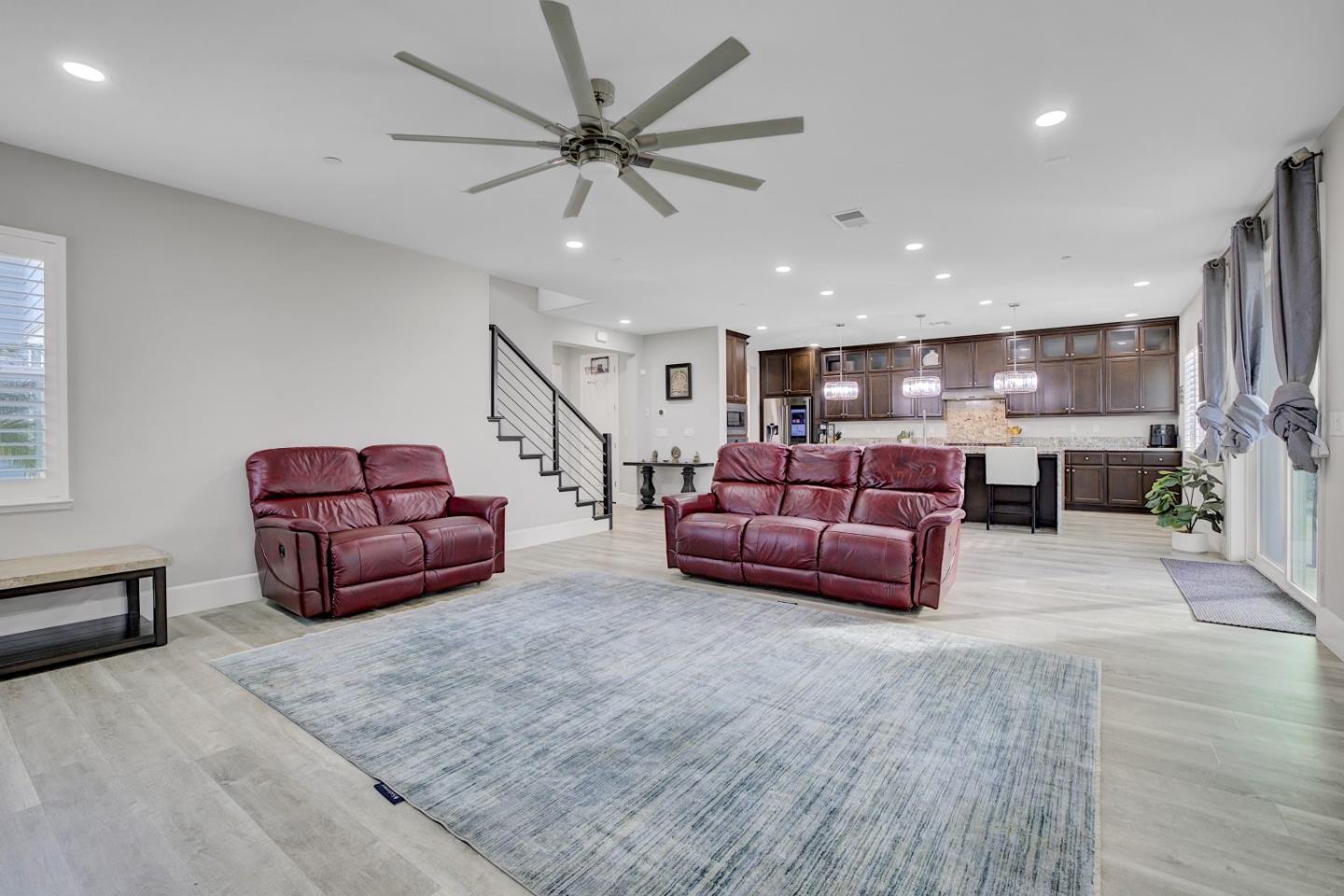 Detail Gallery Image 14 of 61 For 2373 Omega Ct, Tracy,  CA 95377 - 4 Beds | 3/1 Baths