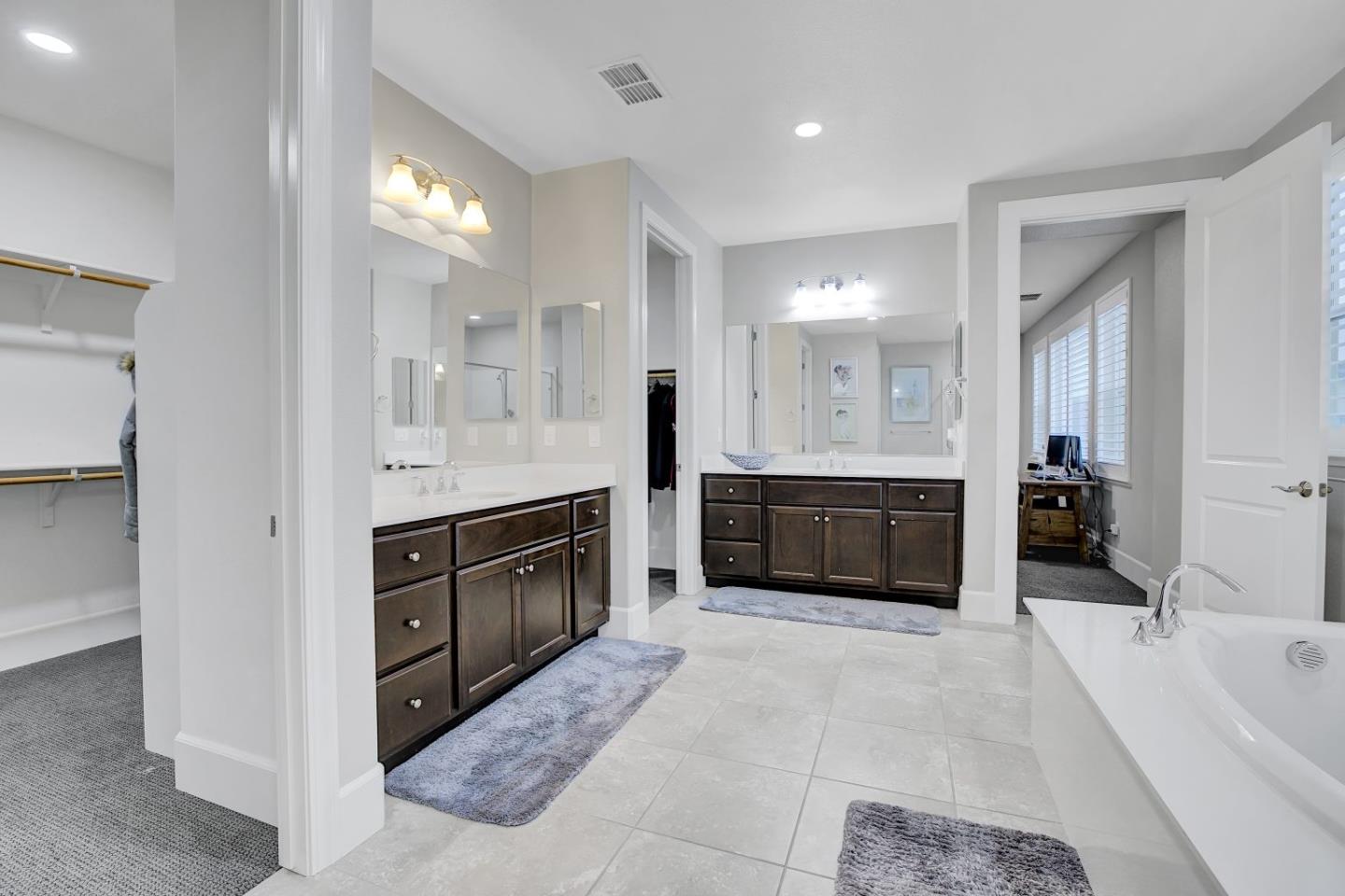 Detail Gallery Image 46 of 61 For 2373 Omega Ct, Tracy,  CA 95377 - 4 Beds | 3/1 Baths