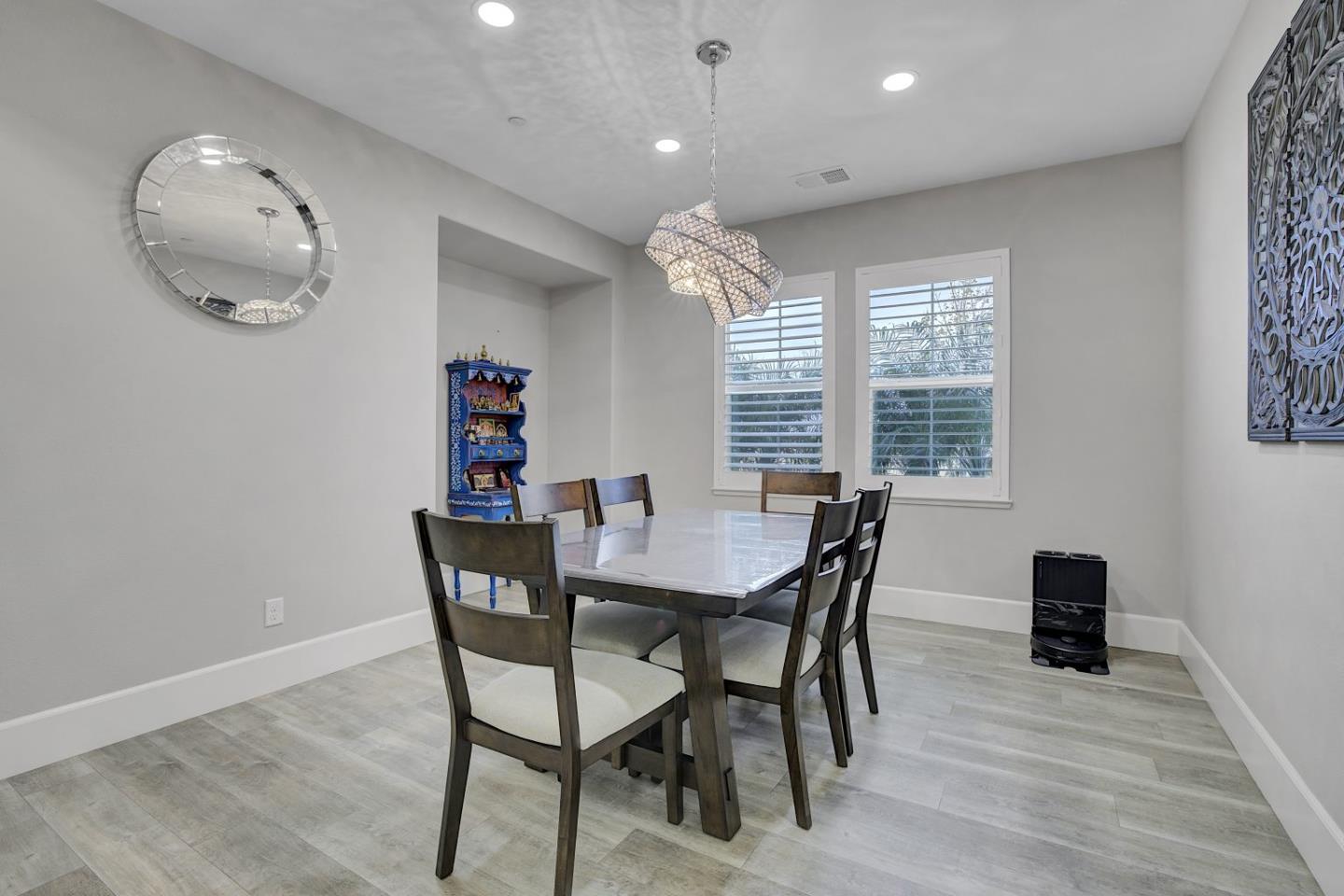 Detail Gallery Image 9 of 61 For 2373 Omega Ct, Tracy,  CA 95377 - 4 Beds | 3/1 Baths