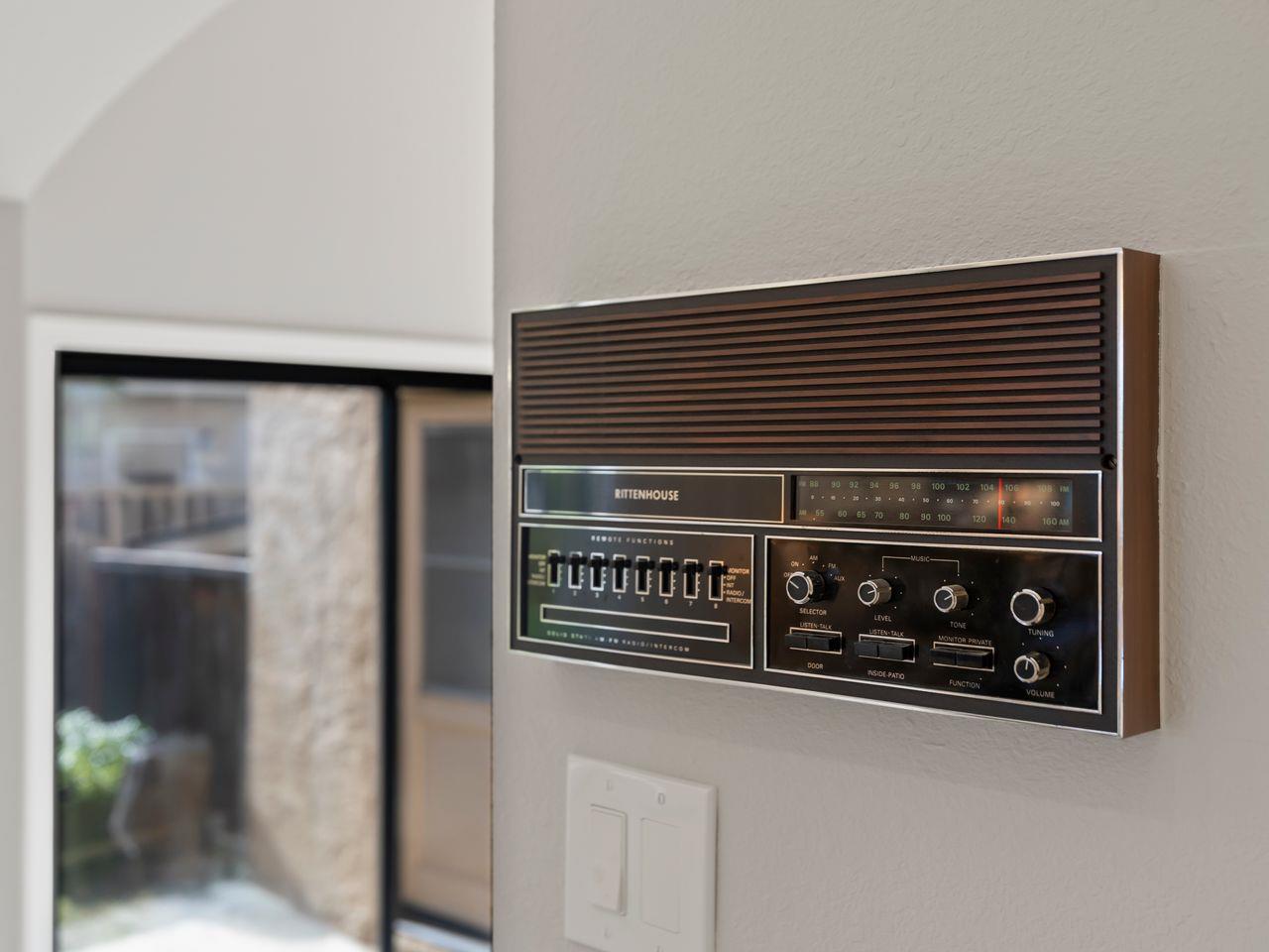 Detail Gallery Image 17 of 46 For 6 Woodridge Ct, Redwood City,  CA 94061 - 4 Beds | 3 Baths