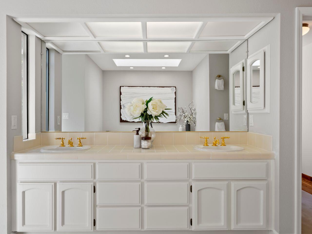 Detail Gallery Image 27 of 46 For 6 Woodridge Ct, Redwood City,  CA 94061 - 4 Beds | 3 Baths