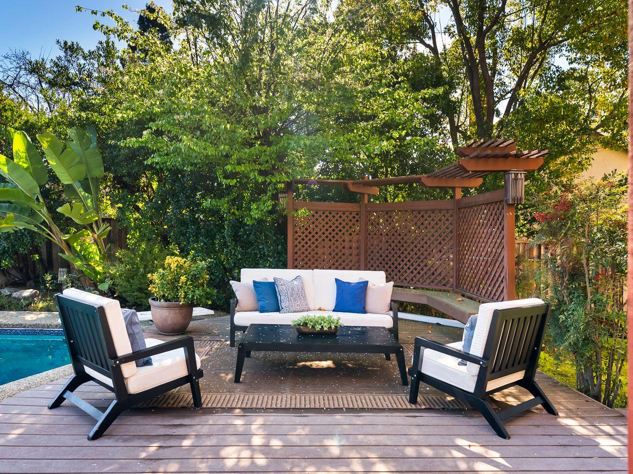 Detail Gallery Image 37 of 46 For 6 Woodridge Ct, Redwood City,  CA 94061 - 4 Beds | 3 Baths