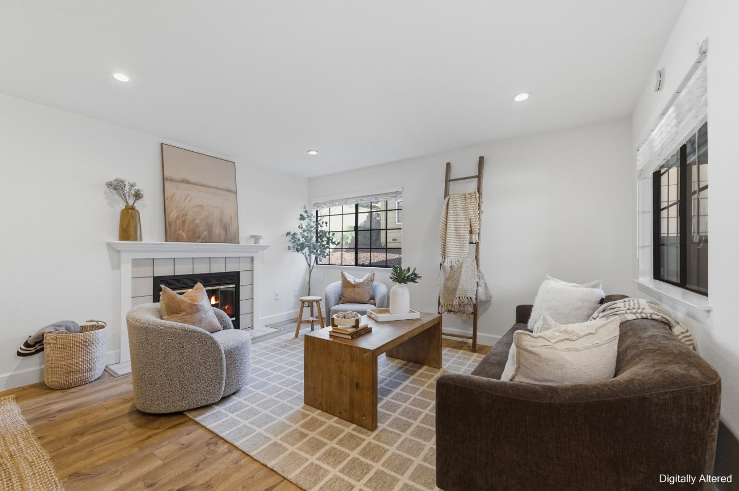 Photo #4: ML82036537 Listing: Photo #4